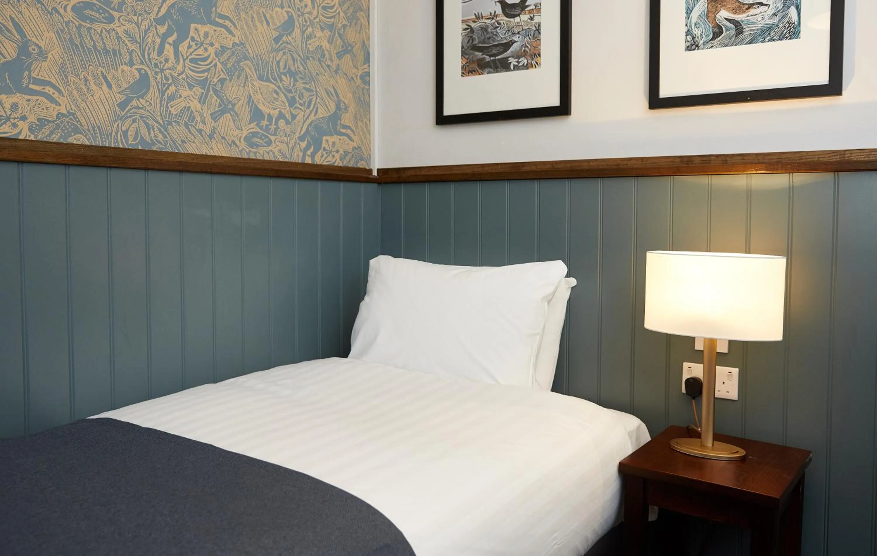 Bed in Kings Head by Chef & Brewer Collection