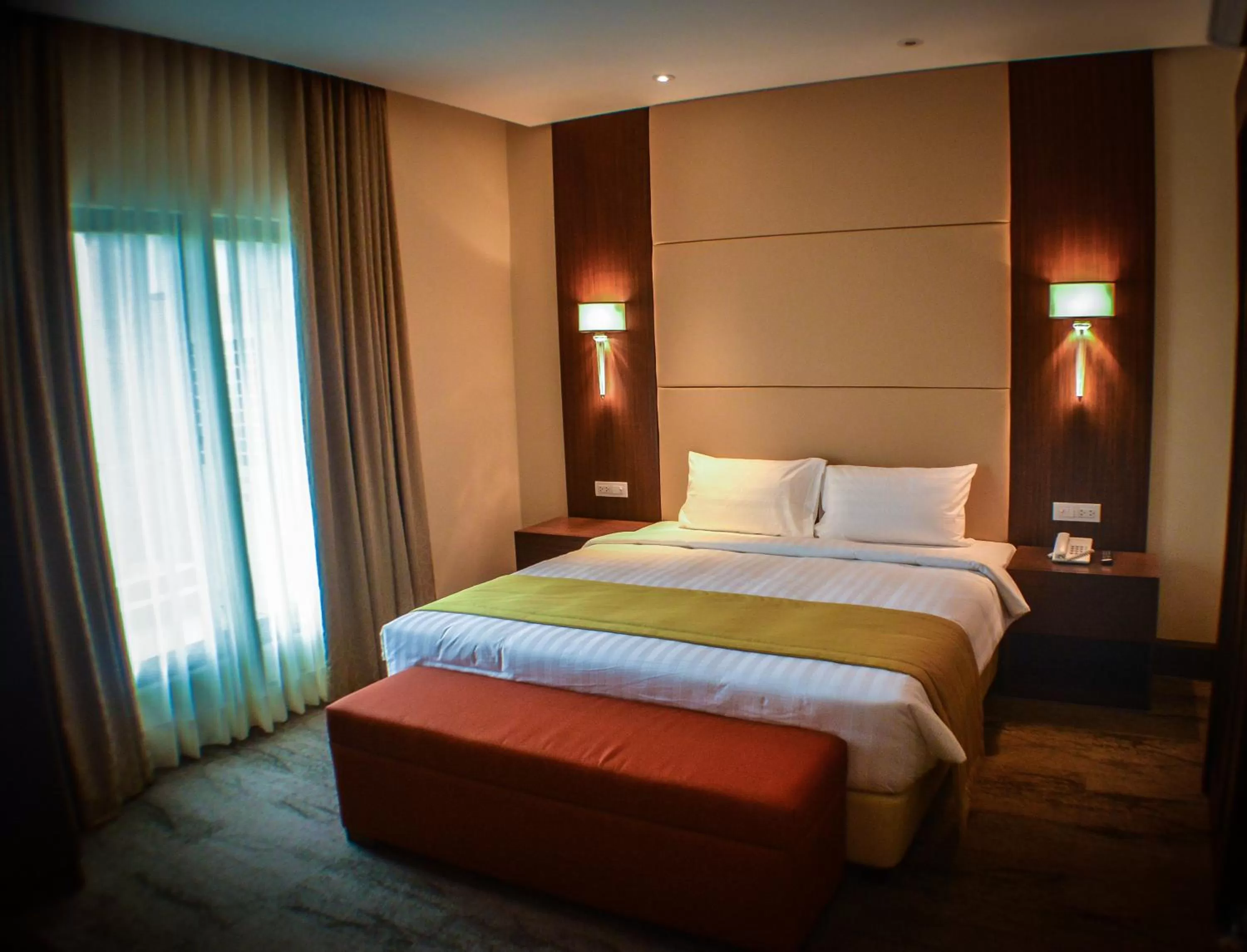 Bedroom, Bed in Hotel Monticello Tagaytay