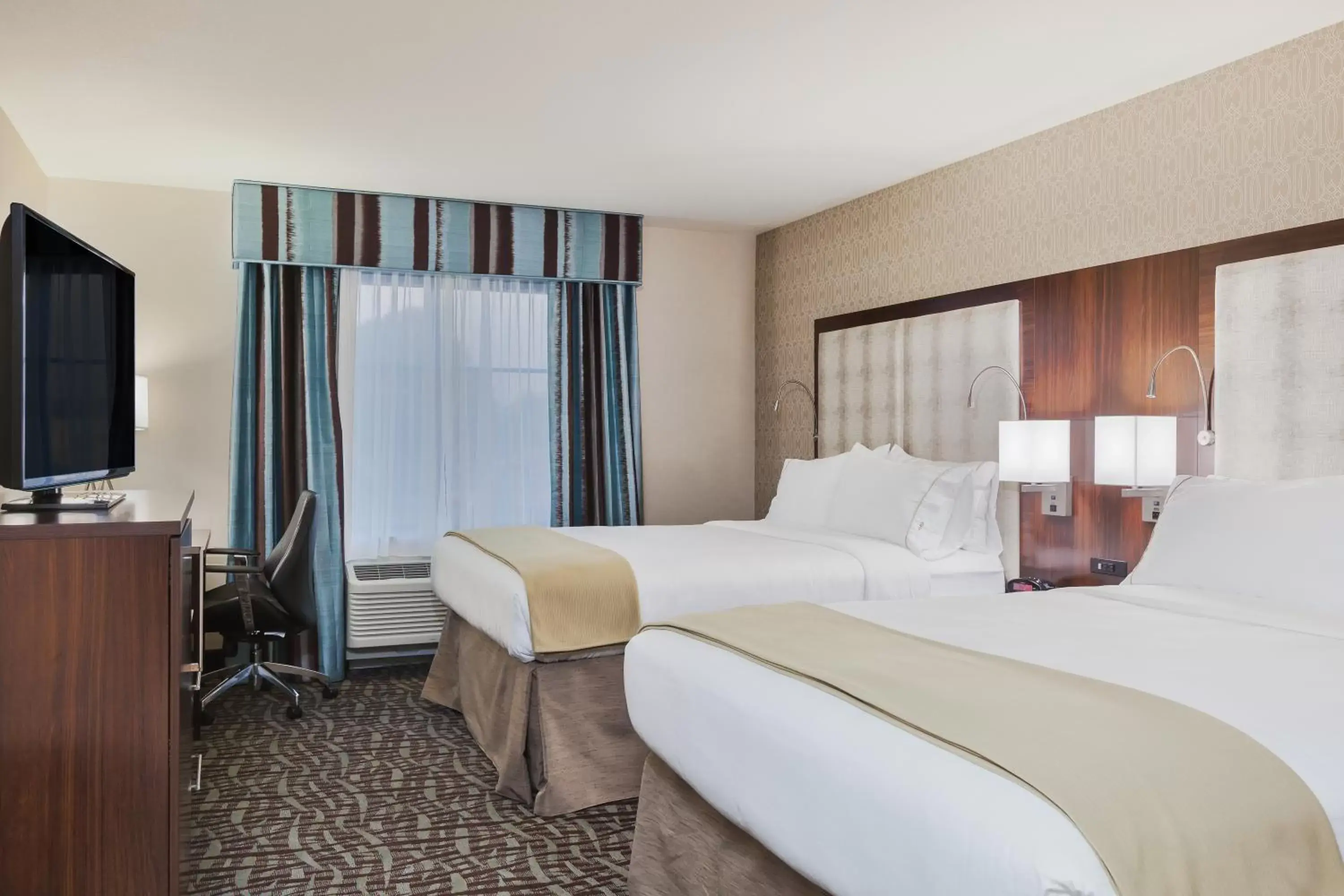 Holiday Inn Express & Suites Eureka by IHG Holiday Inn Express & Suites Eureka by IHG