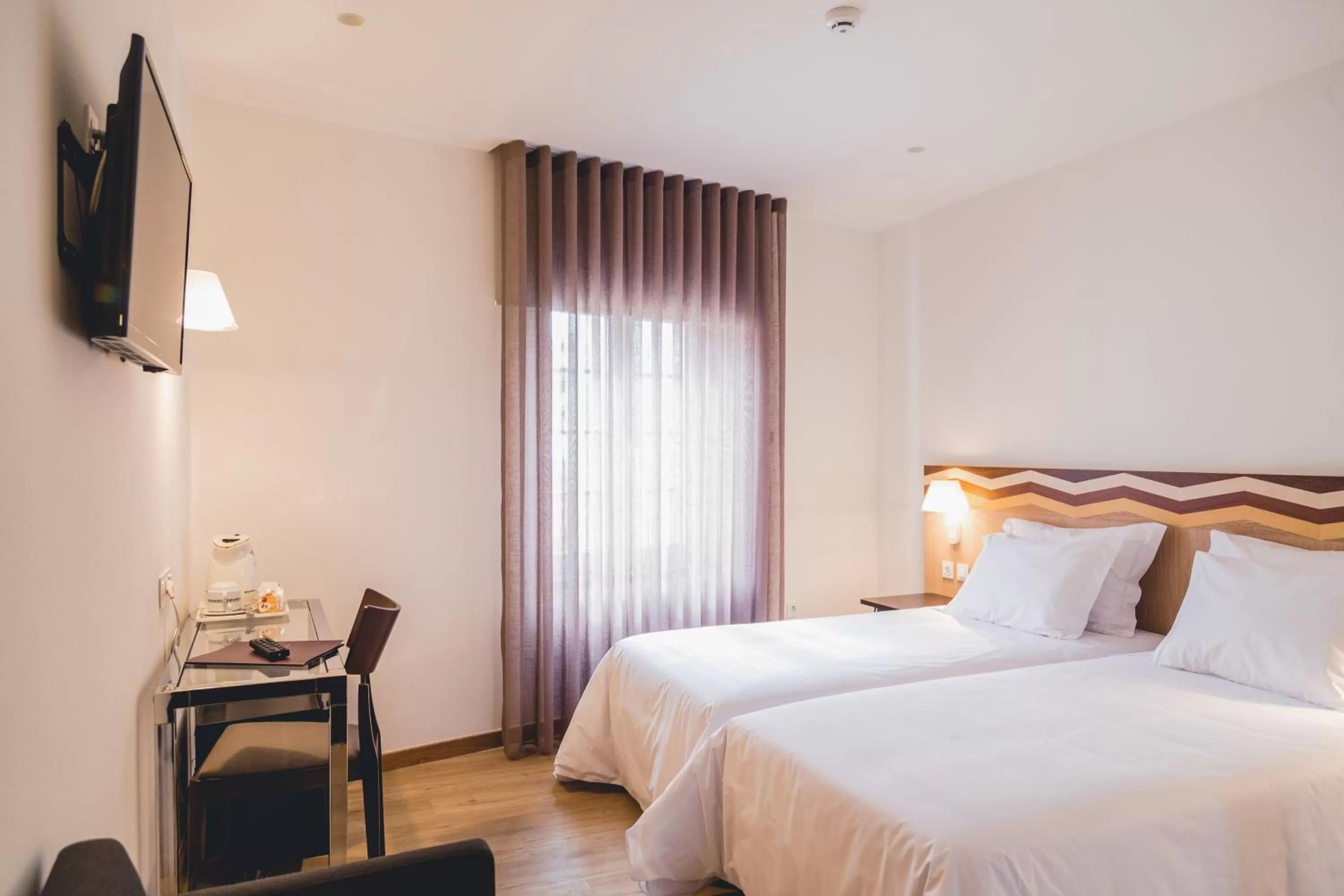 Bedroom, Bed in Hotel Aveiro Center by Alboi Group