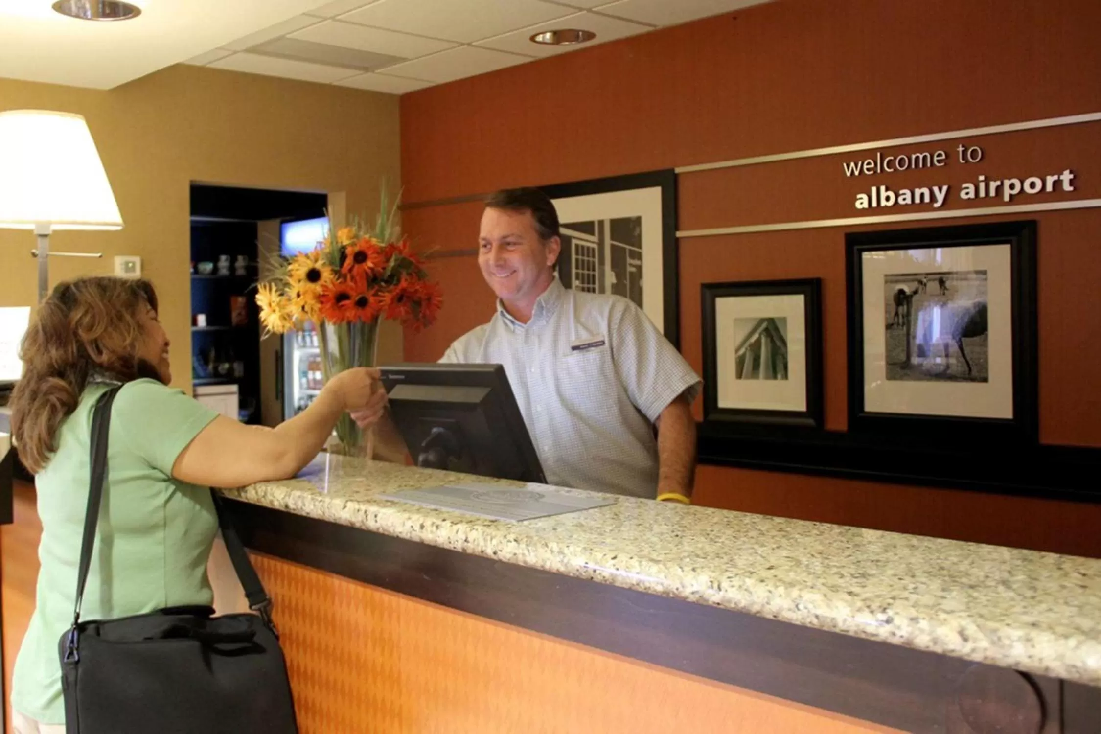 Lobby or reception in Hampton Inn & Suites Albany-Airport