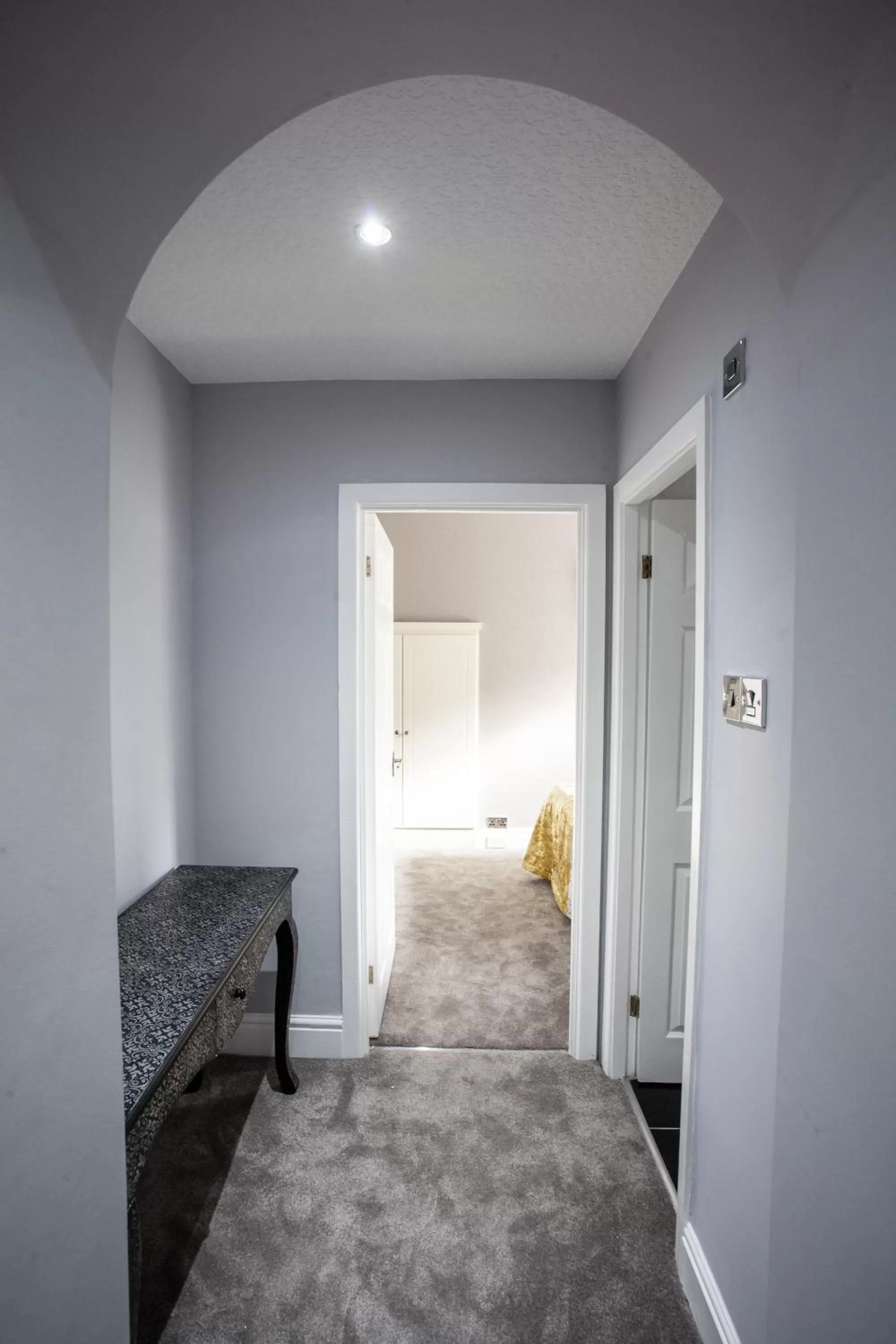 Decorative detail, Bed in Glendower Hotel BW Signature Collection