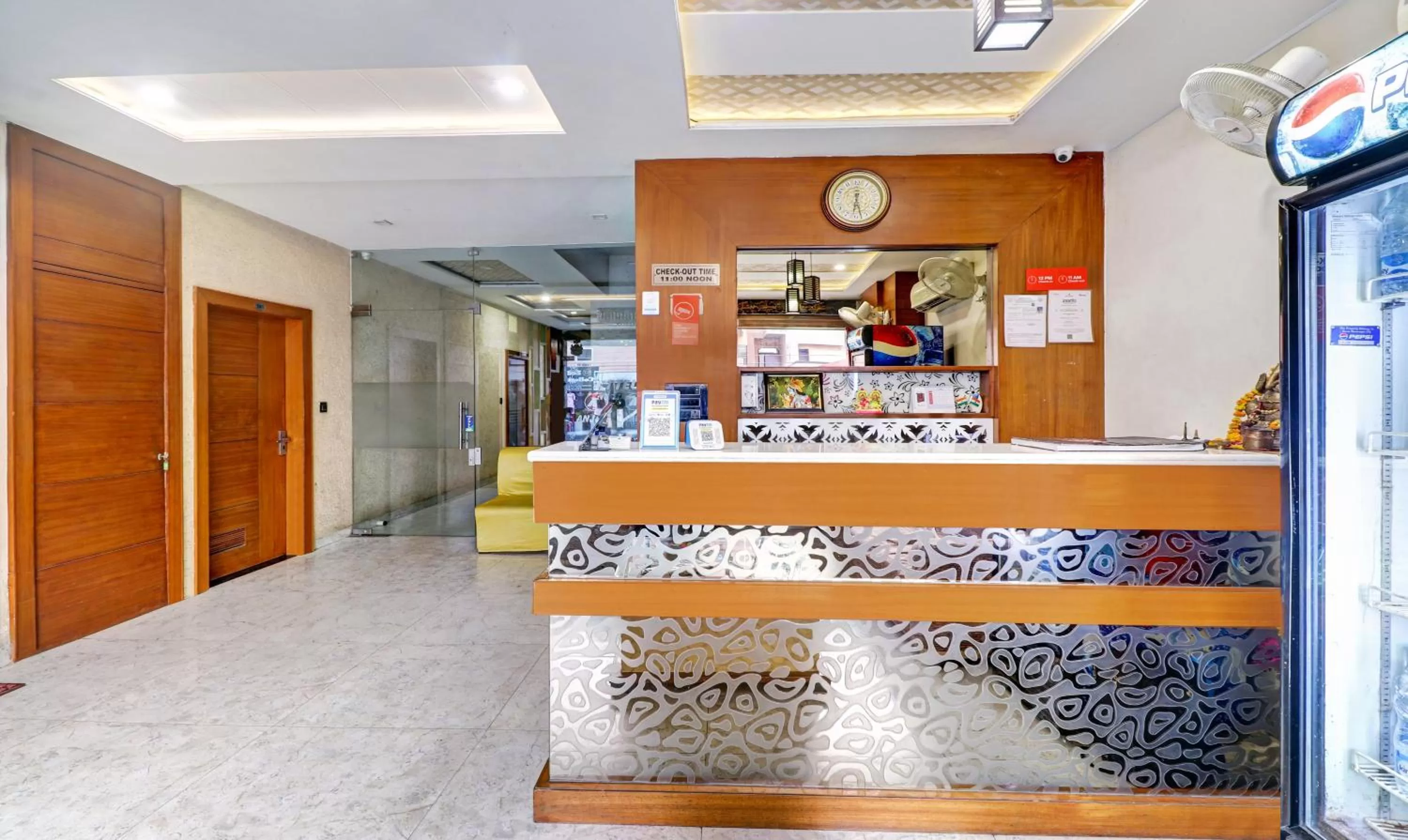 Lobby or reception in Itsy By Treebo - Anjali Mahal 500 Mtrs From Mathura Railway Station