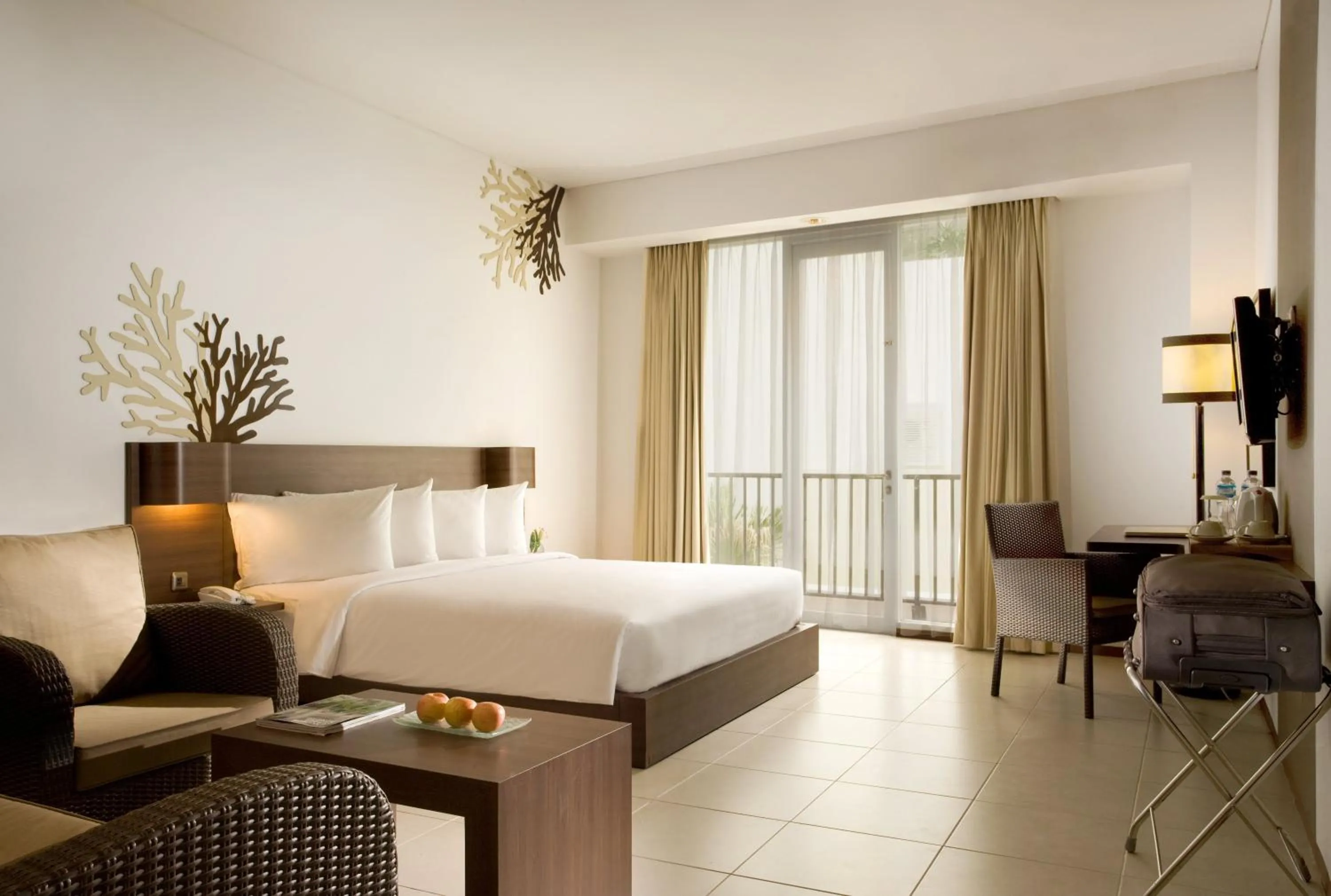 Garden view, Bed in Hotel Santika Bangka