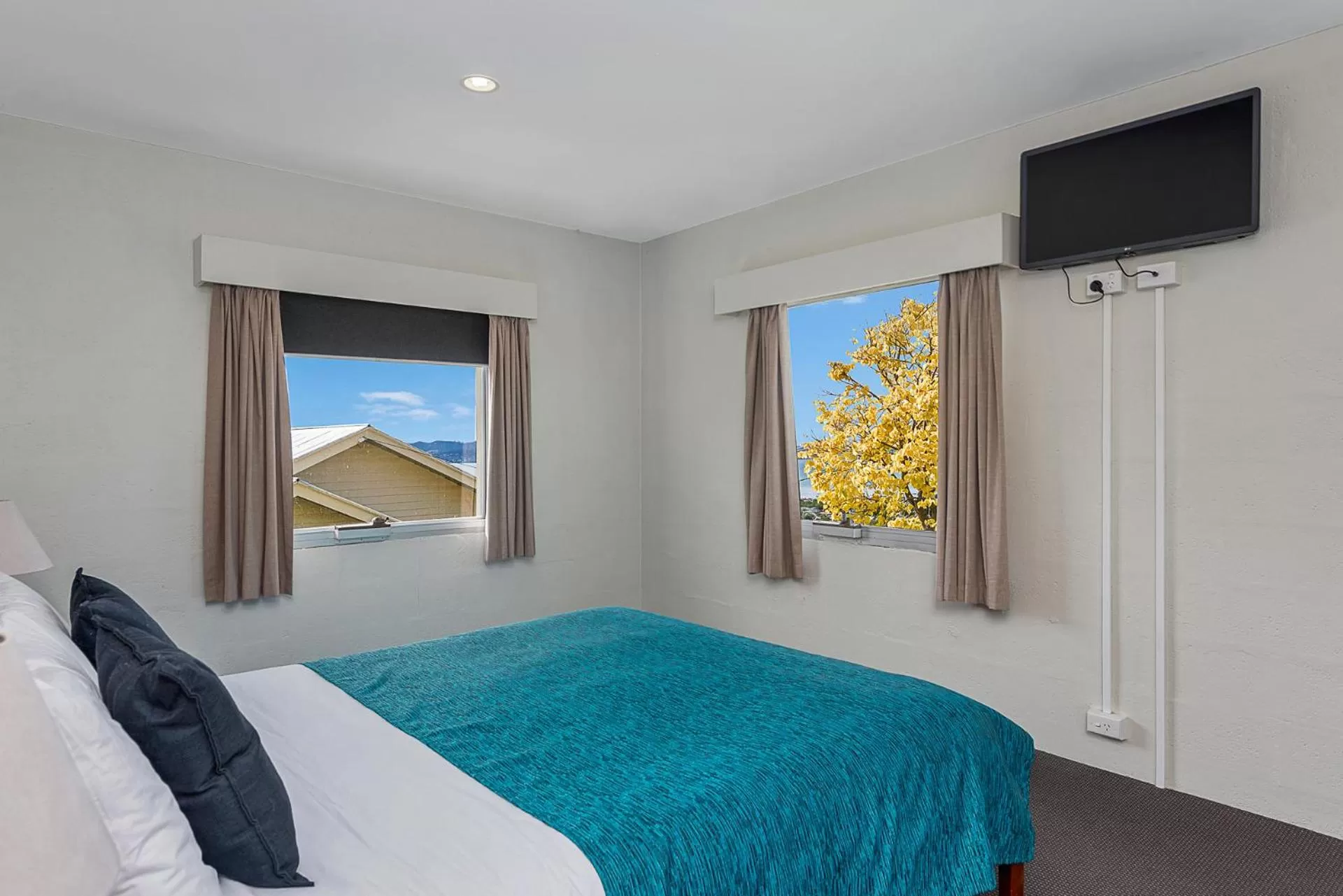 Bed in Bay View Villas