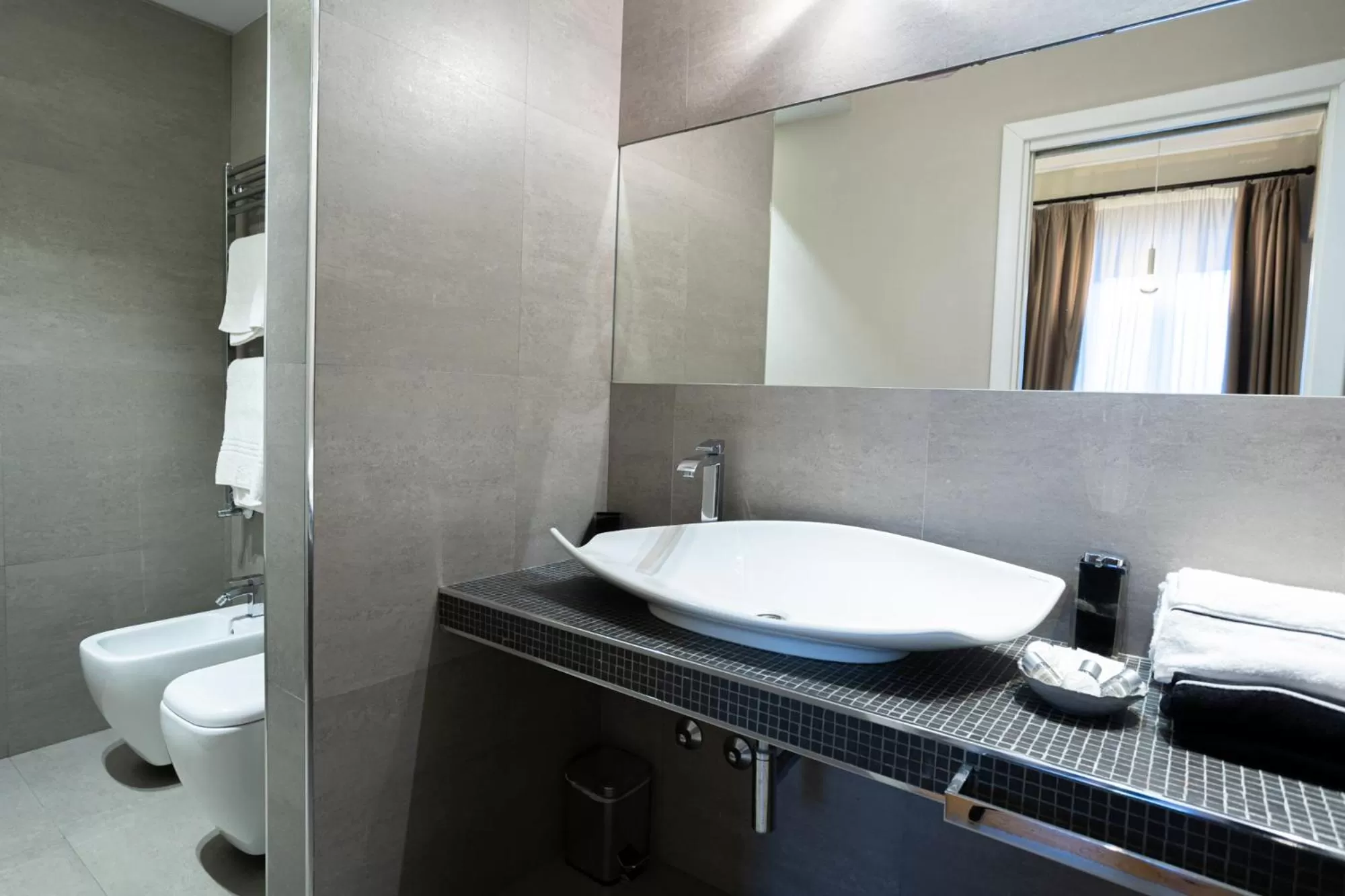 Bathroom in Cardilli Luxury Rooms