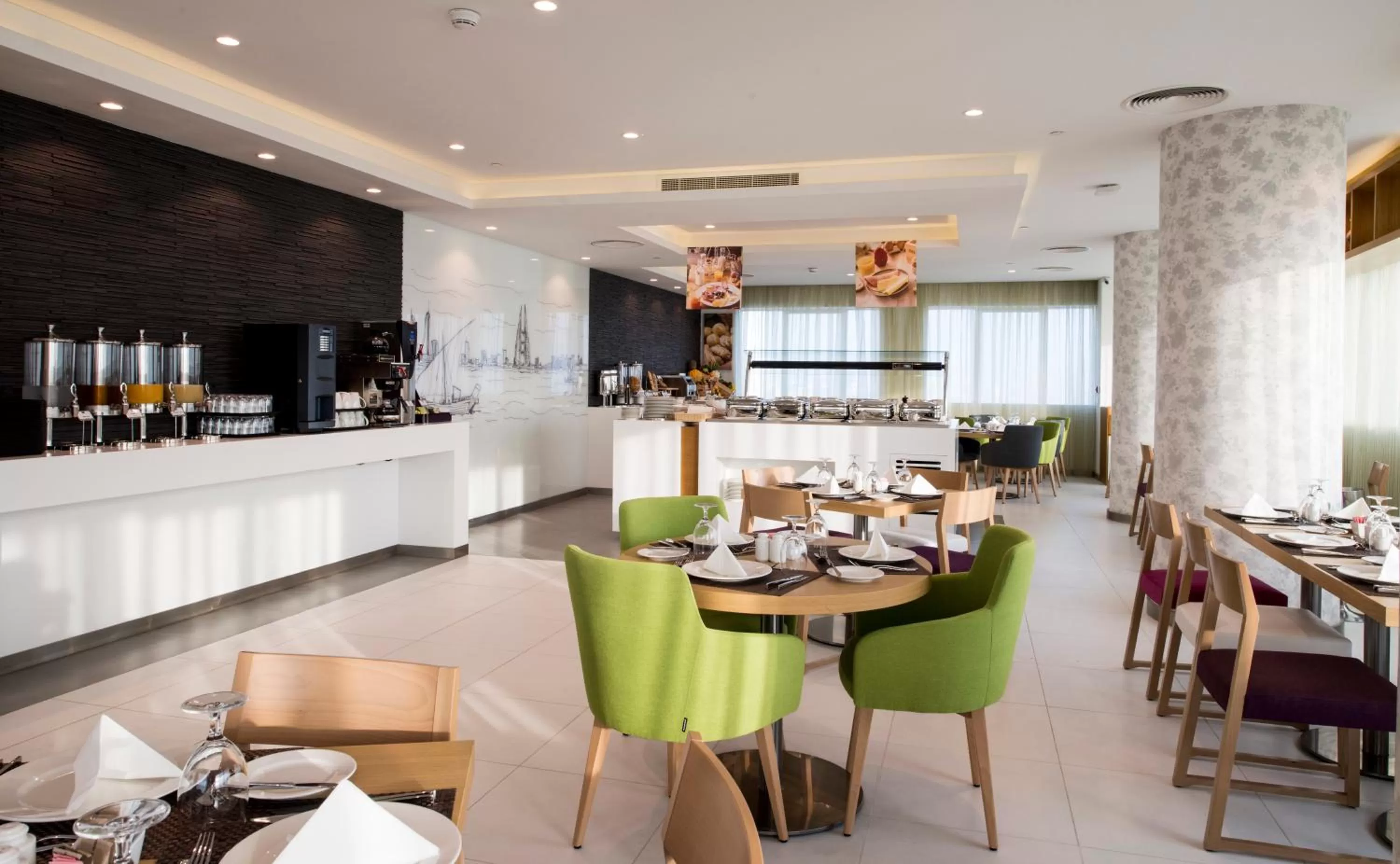 Restaurant/places to eat in ibis Styles Manama Diplomatic Area
