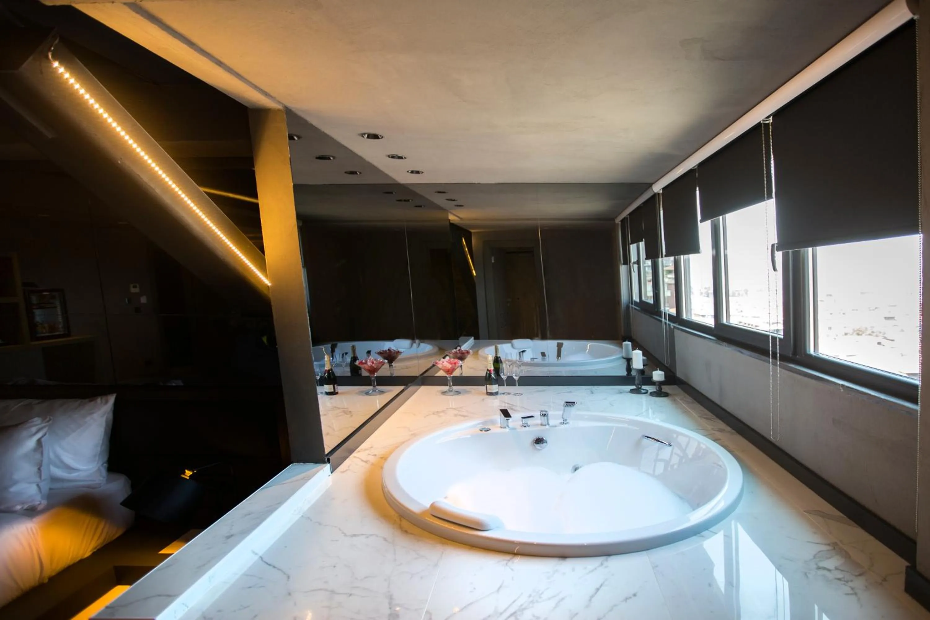 Hot Tub, Bed in Cityloft 81
