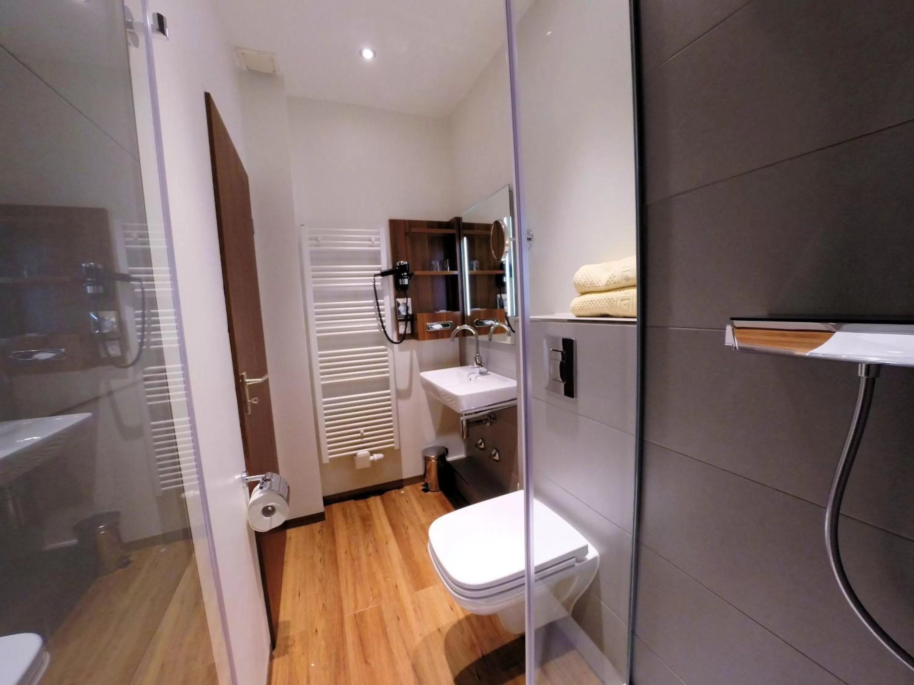 Shower in Frommanns Landhotel