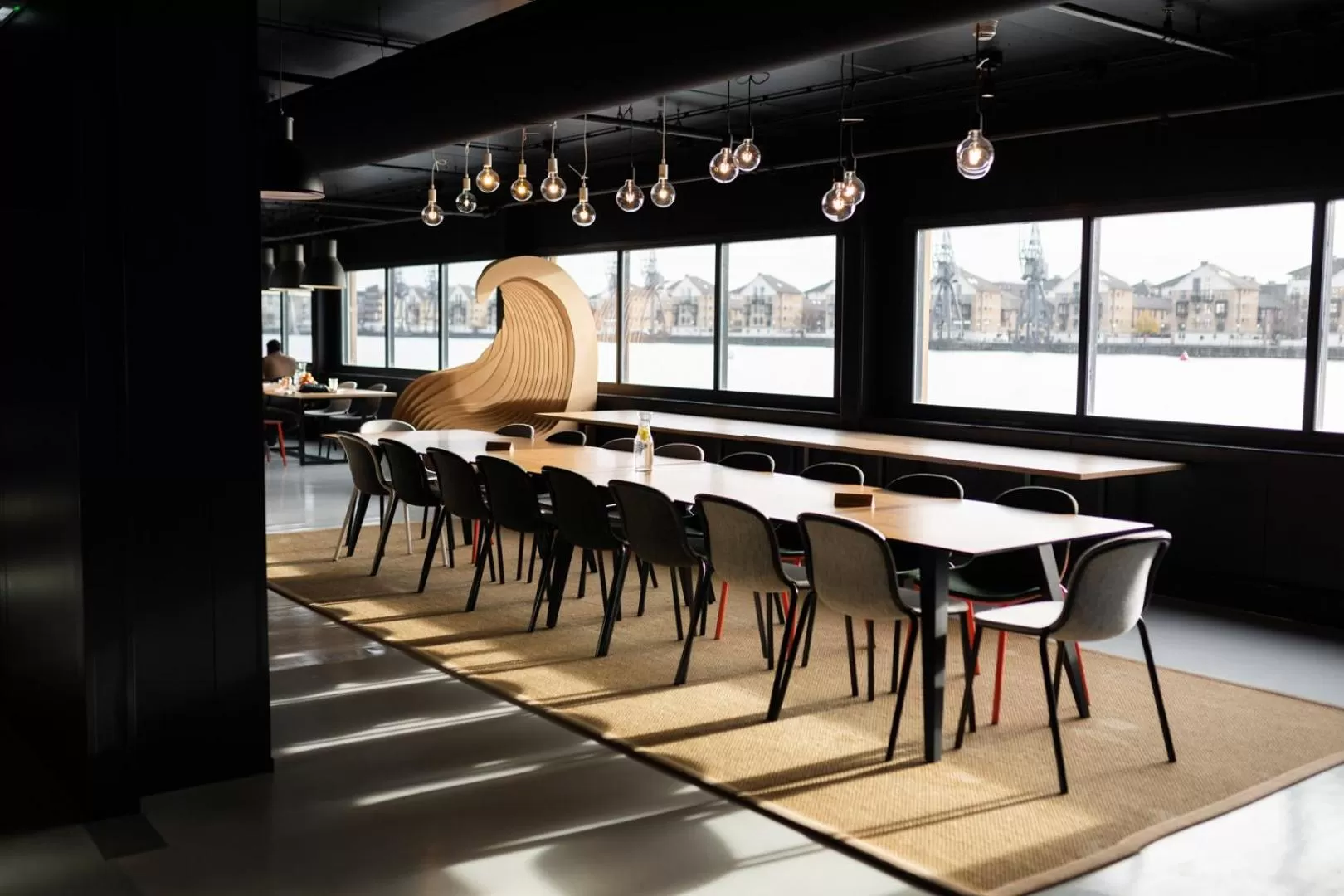 Restaurant/places to eat in Good Hotel London