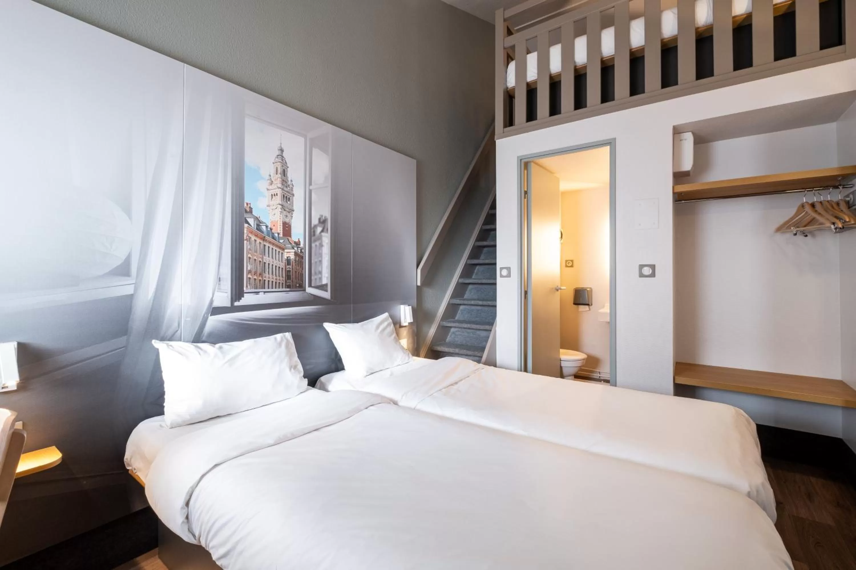 Bedroom, Bed in B&B HOTEL Lille Seclin Unexpo