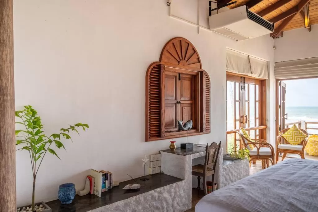 Sānti Beach House with pool & beach