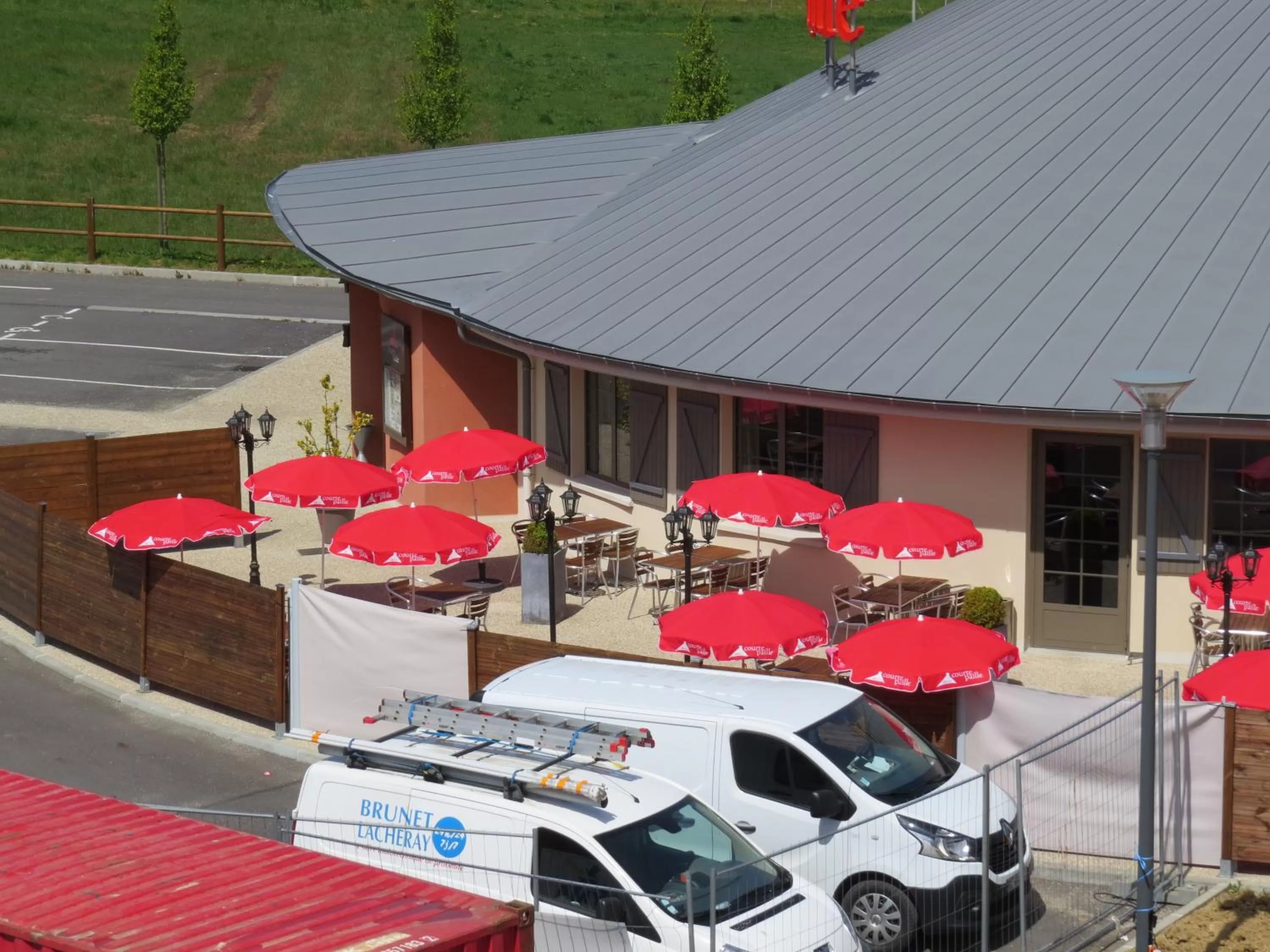 Restaurant/places to eat in B&B HOTEL Yvetot