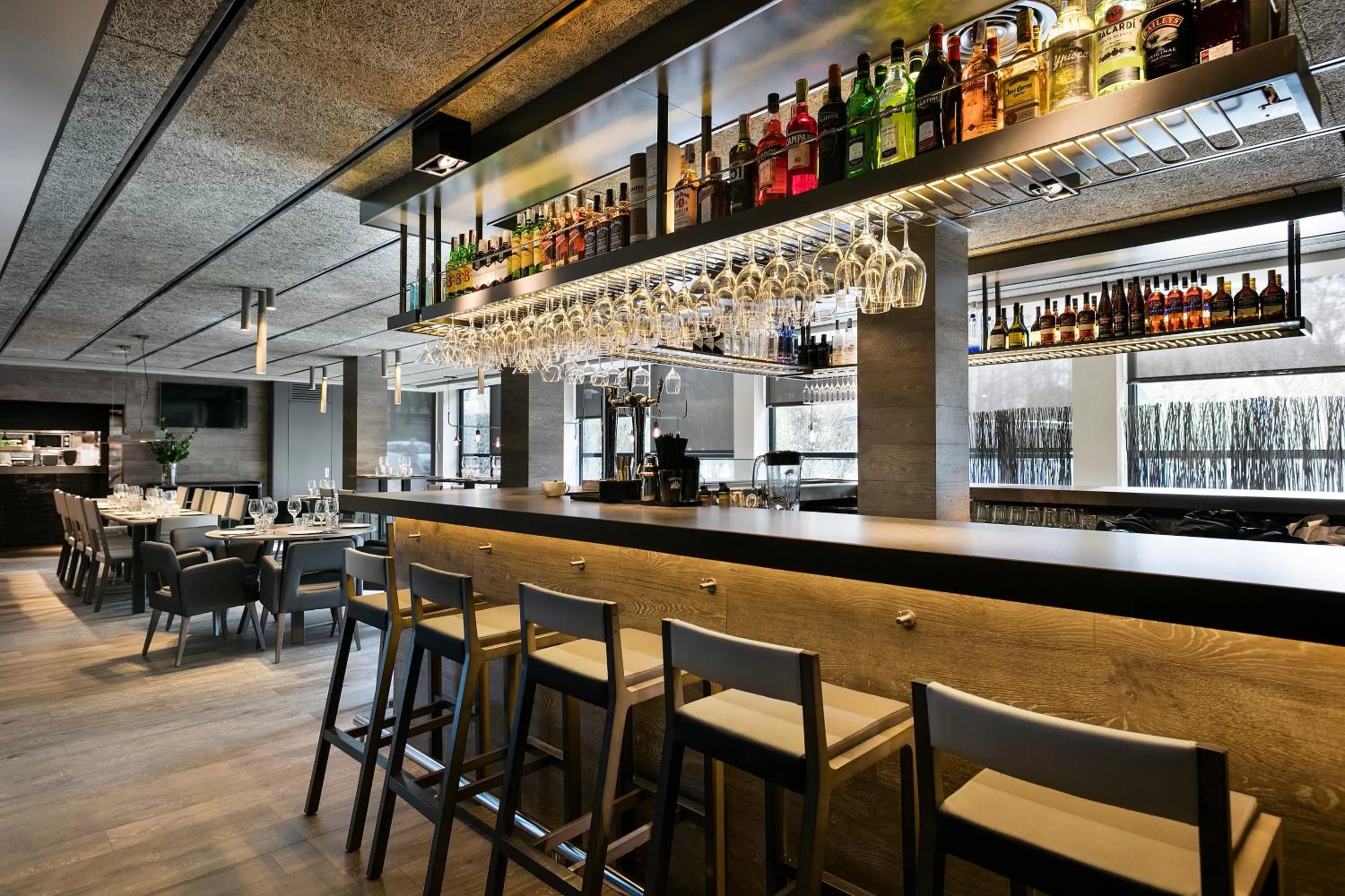 Restaurant/places to eat in Upper Diagonal