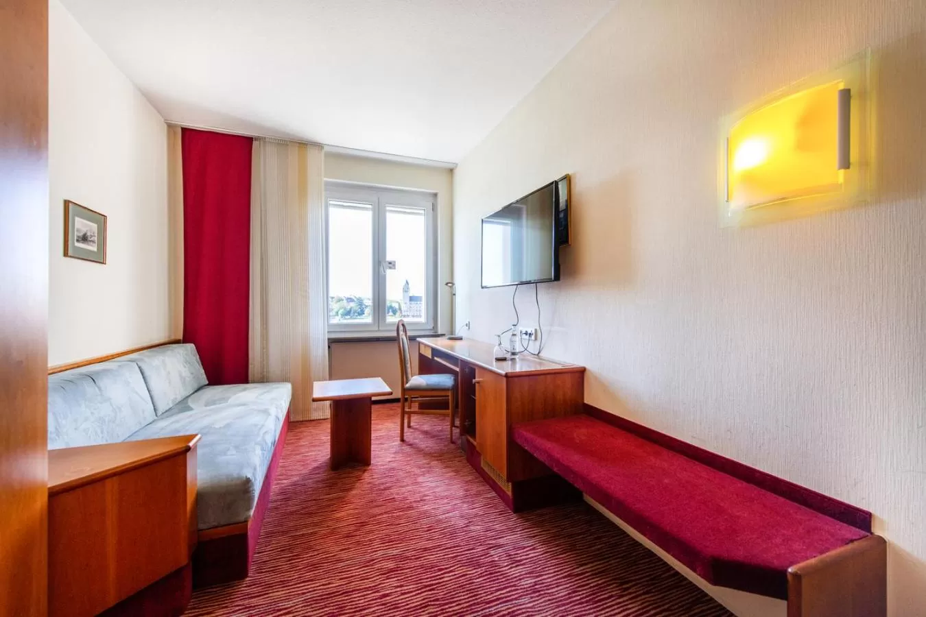 Bedroom, Bed in Diehls Hotel