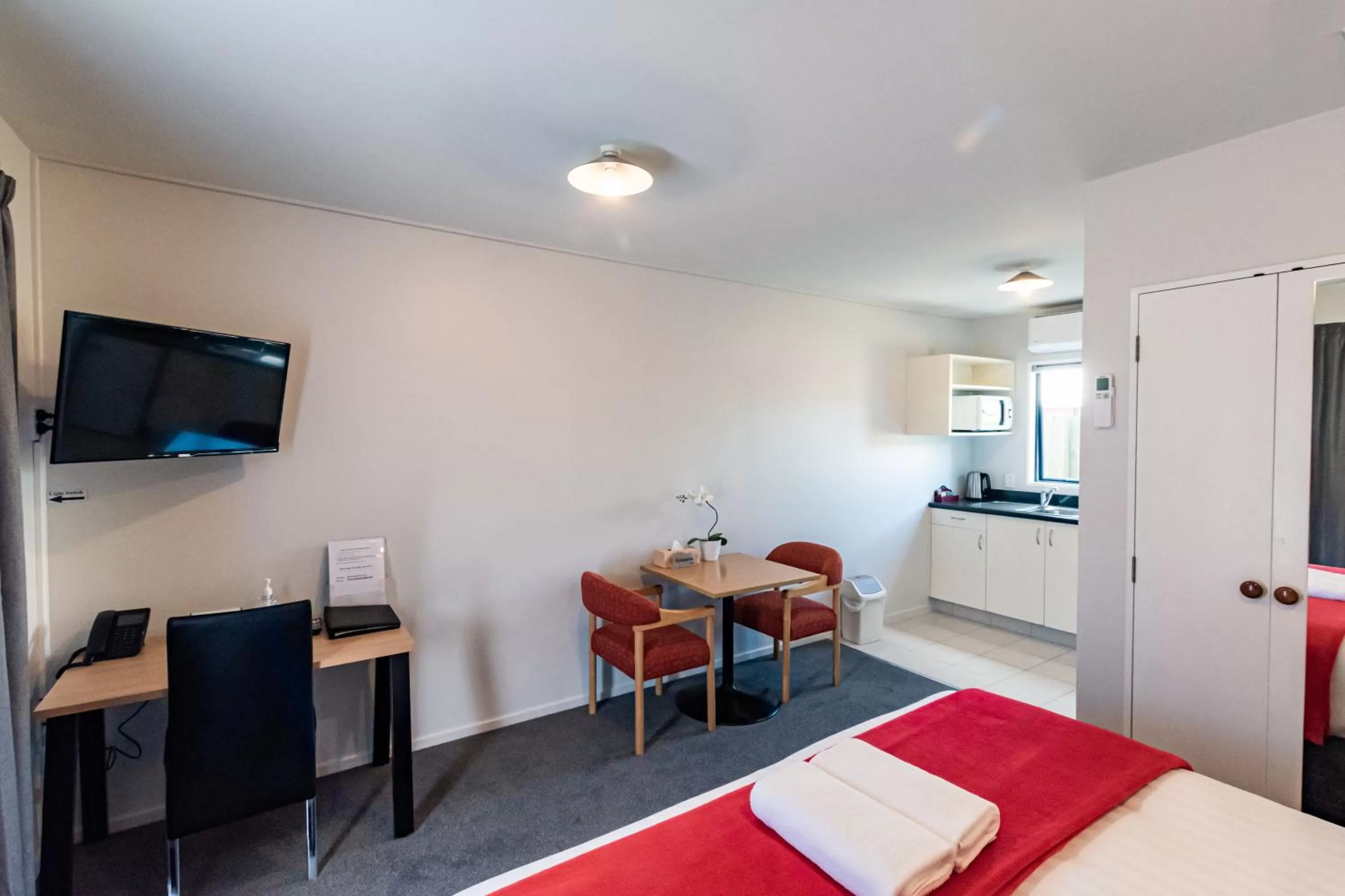 TV and multimedia, Bed in Riccarton Mall Motel