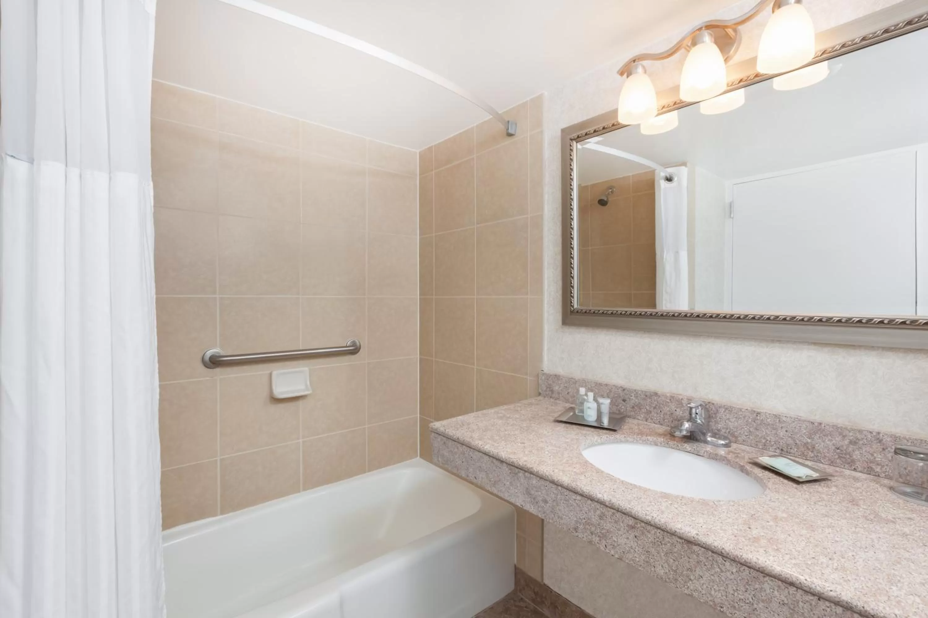 Bathroom in Wyndham Virginia Beach Oceanfront