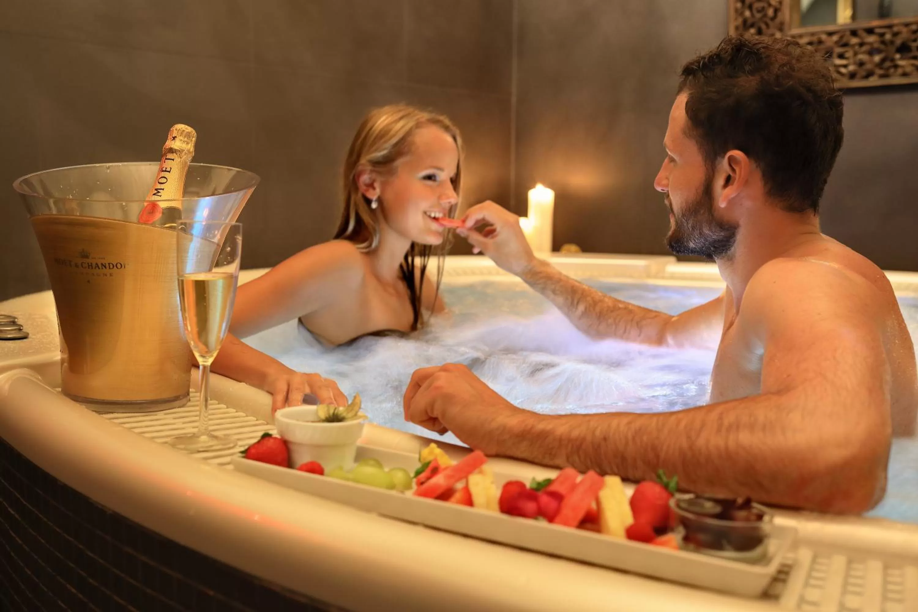 Hot Spring Bath in Chateau St. Havel - Wellness Hotel