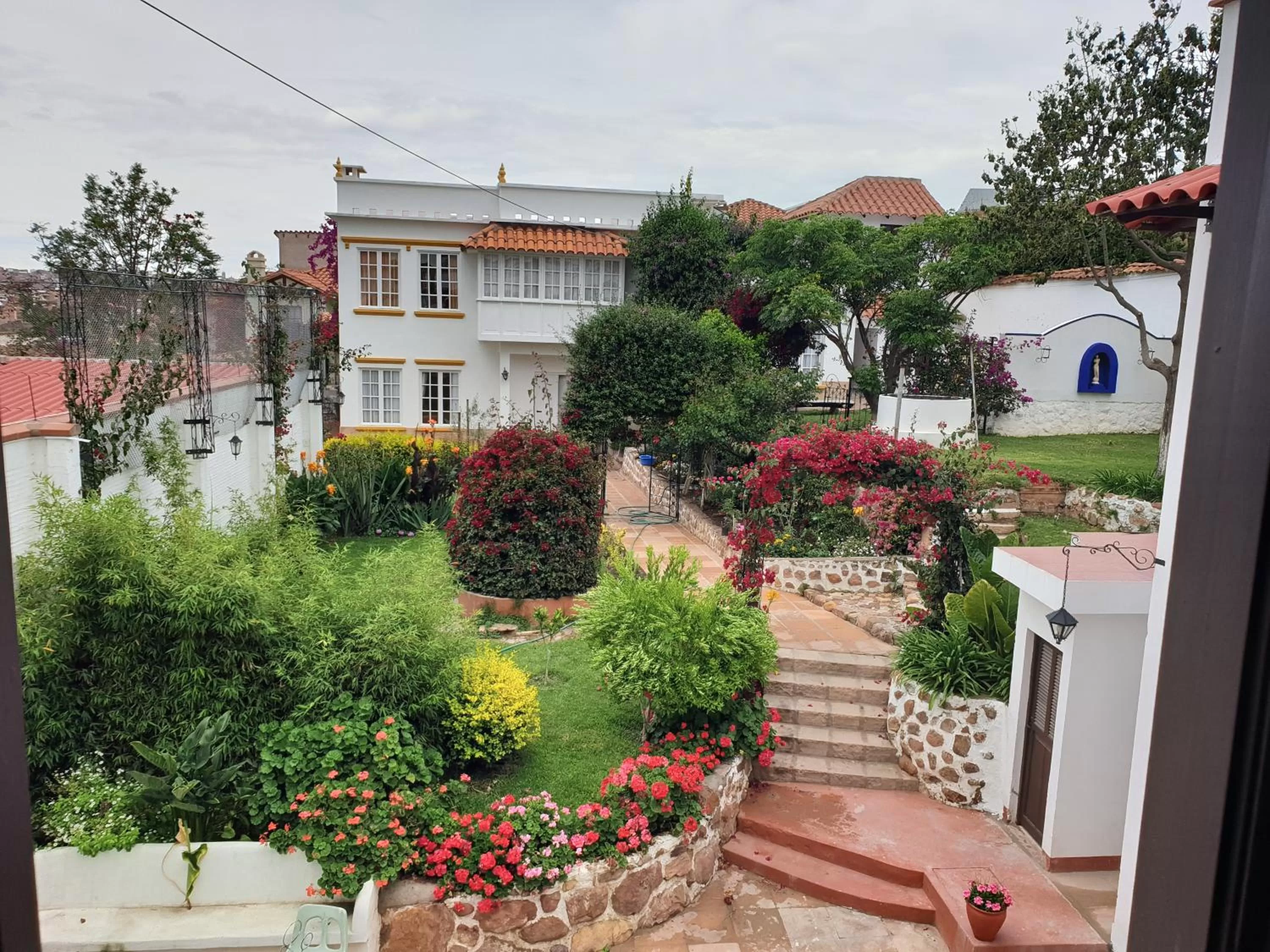Garden view in El Jardin De Su Merced B&B