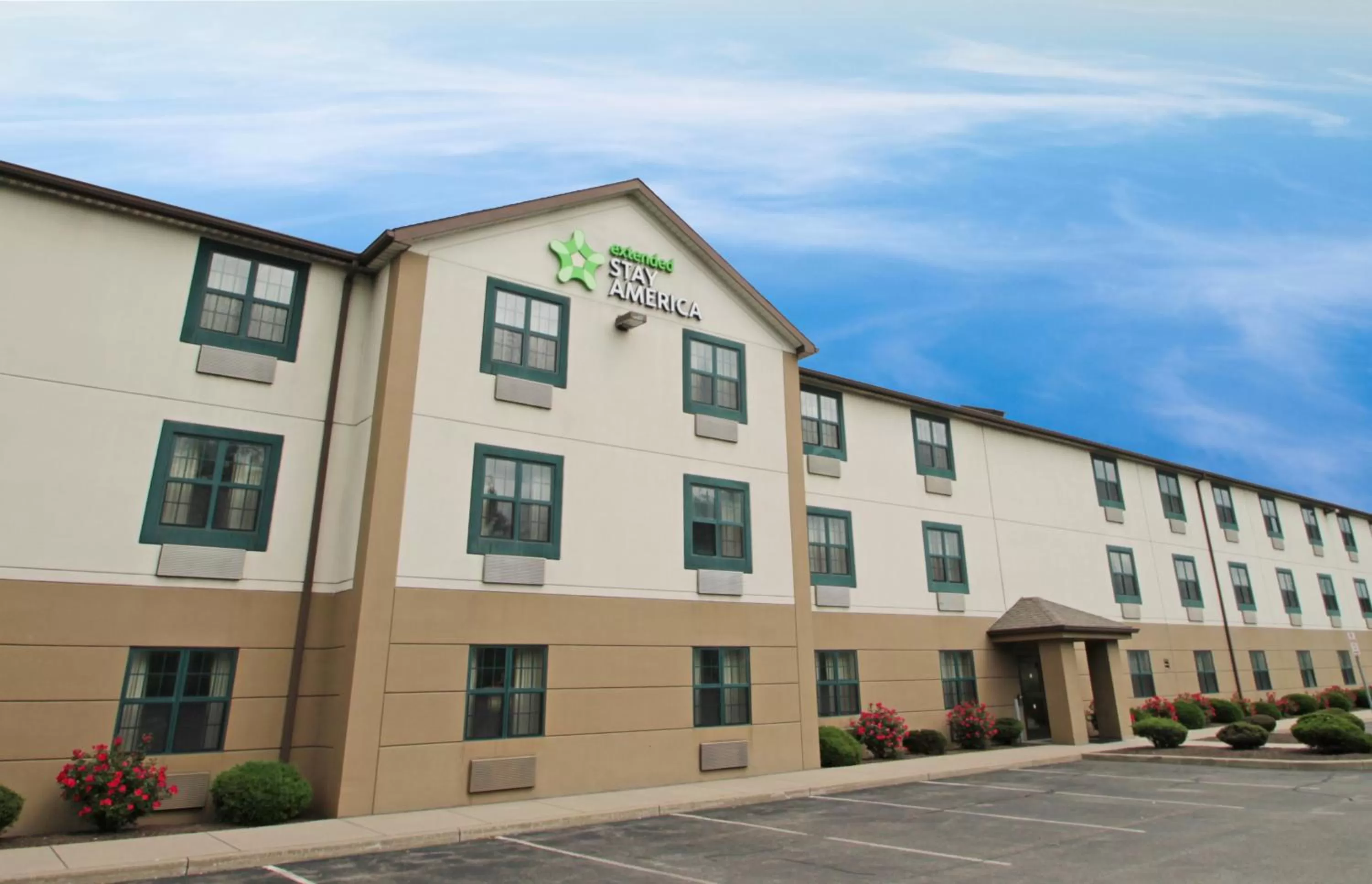 Property building in Extended Stay America Suites - Buffalo - Amherst