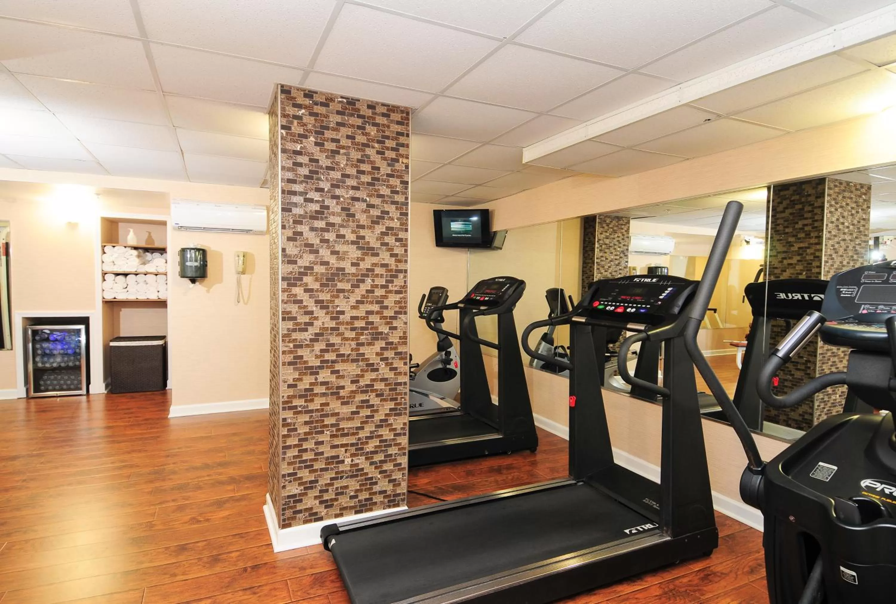 Fitness centre/facilities in Holiday Pavilion Resort on the Boardwalk