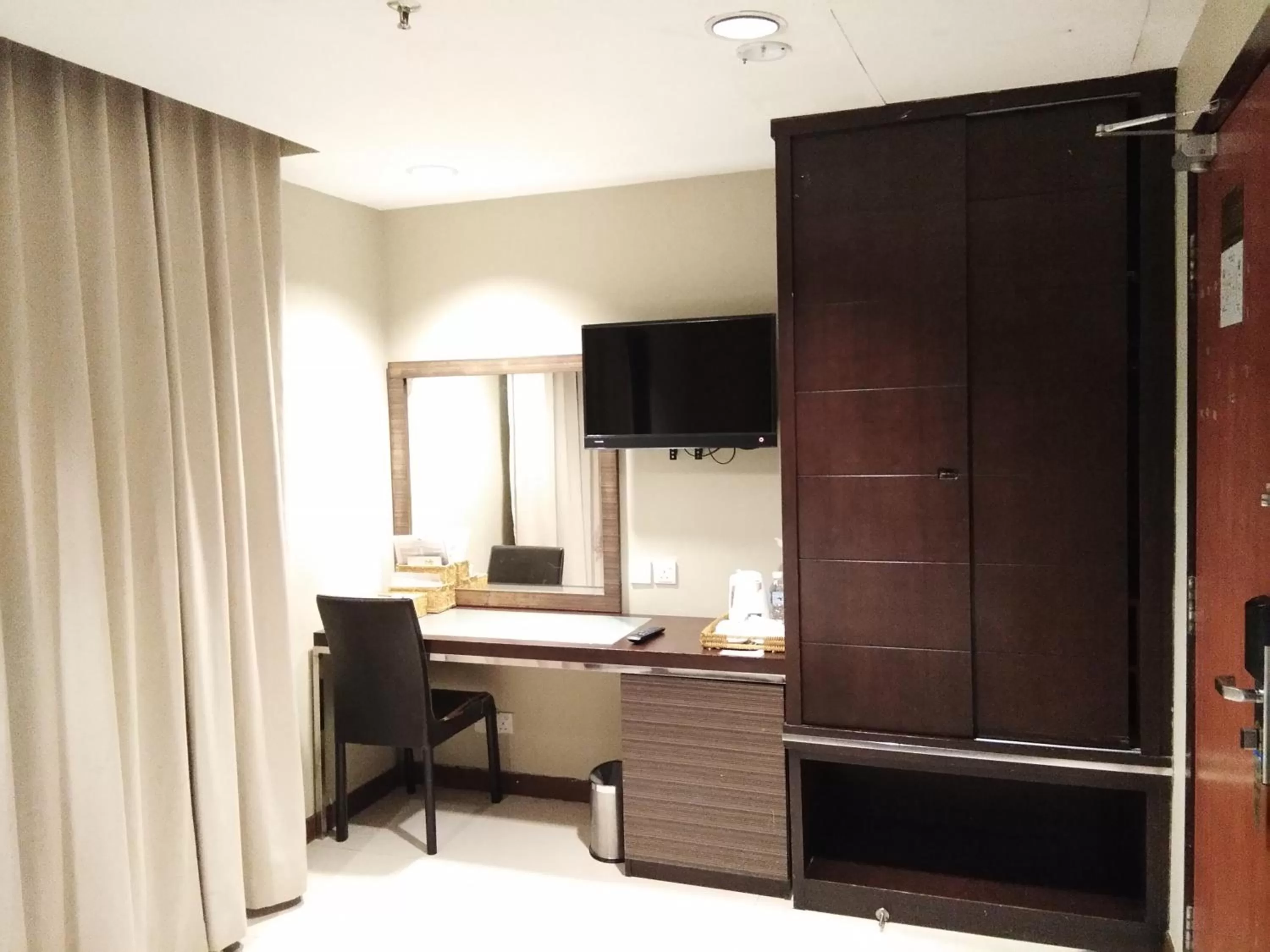 TV and multimedia in Kinabalu Daya Hotel