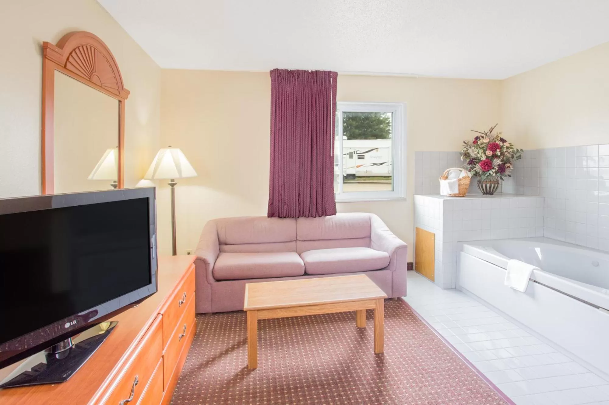 Hot Tub in Super 8 by Wyndham Waverly