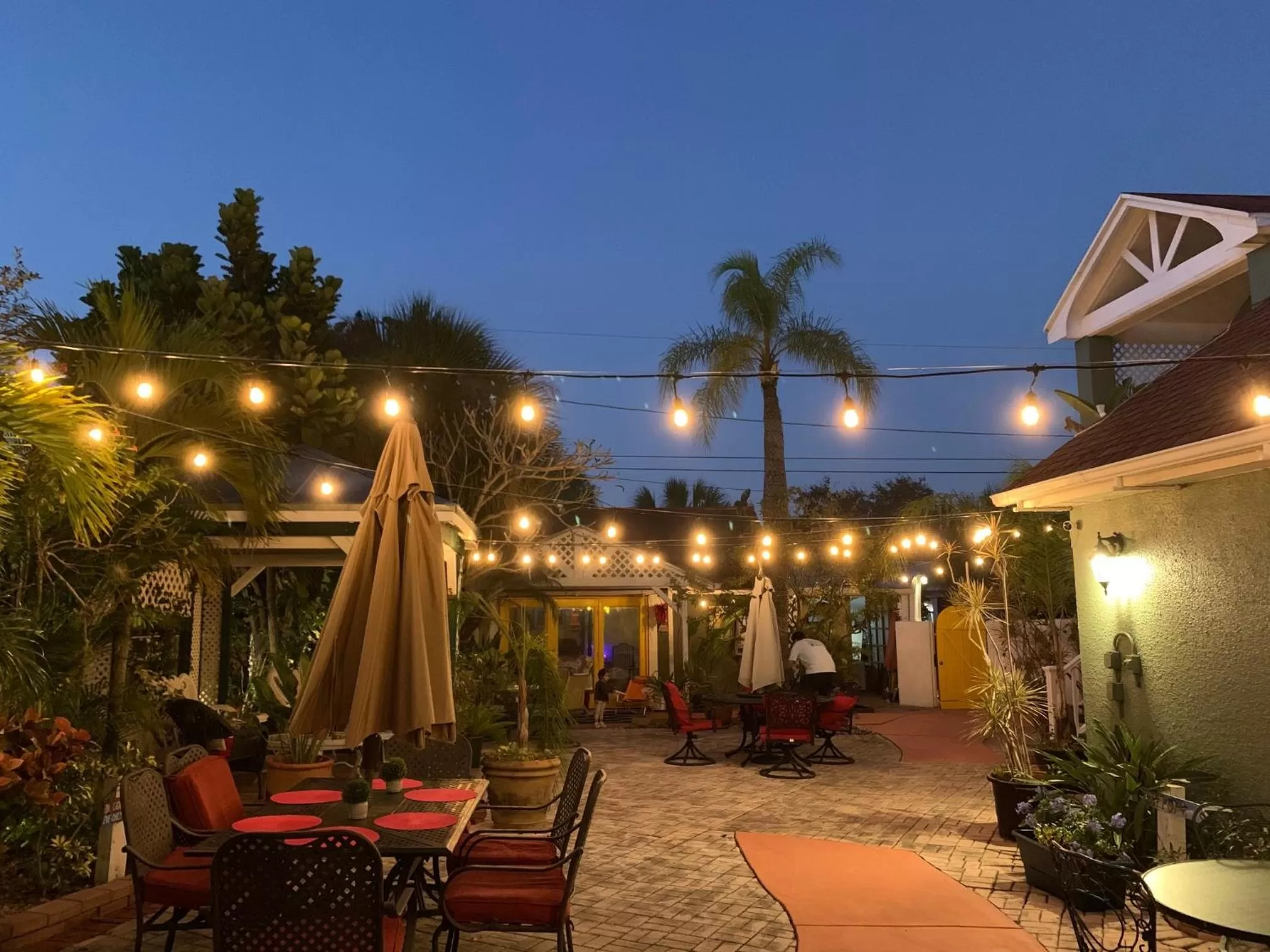 Property building, Restaurant/Places to Eat in Sea Breeze Manor Inn