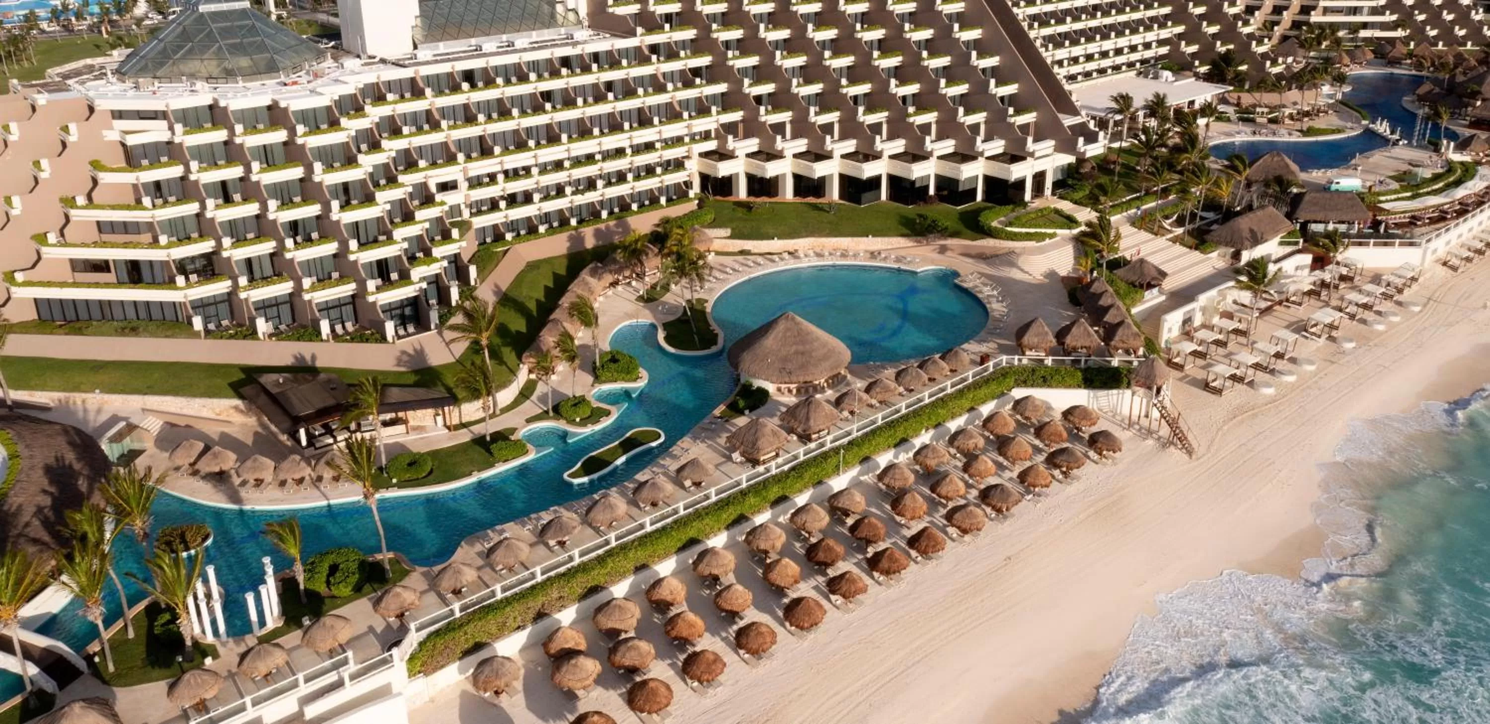 Property building in Paradisus Cancun All Inclusive