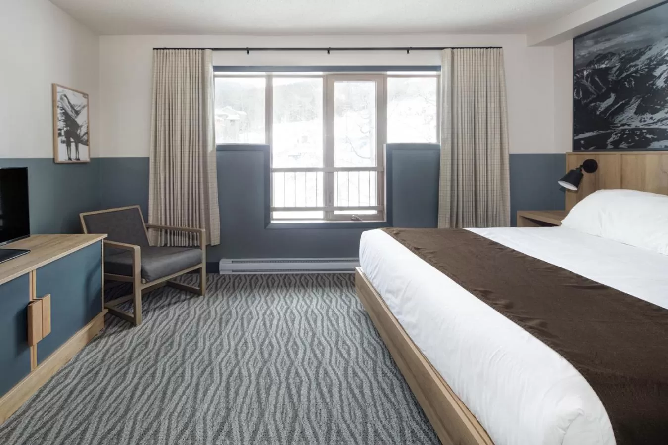 Photo of the whole room, Bed in The Approach Hotel