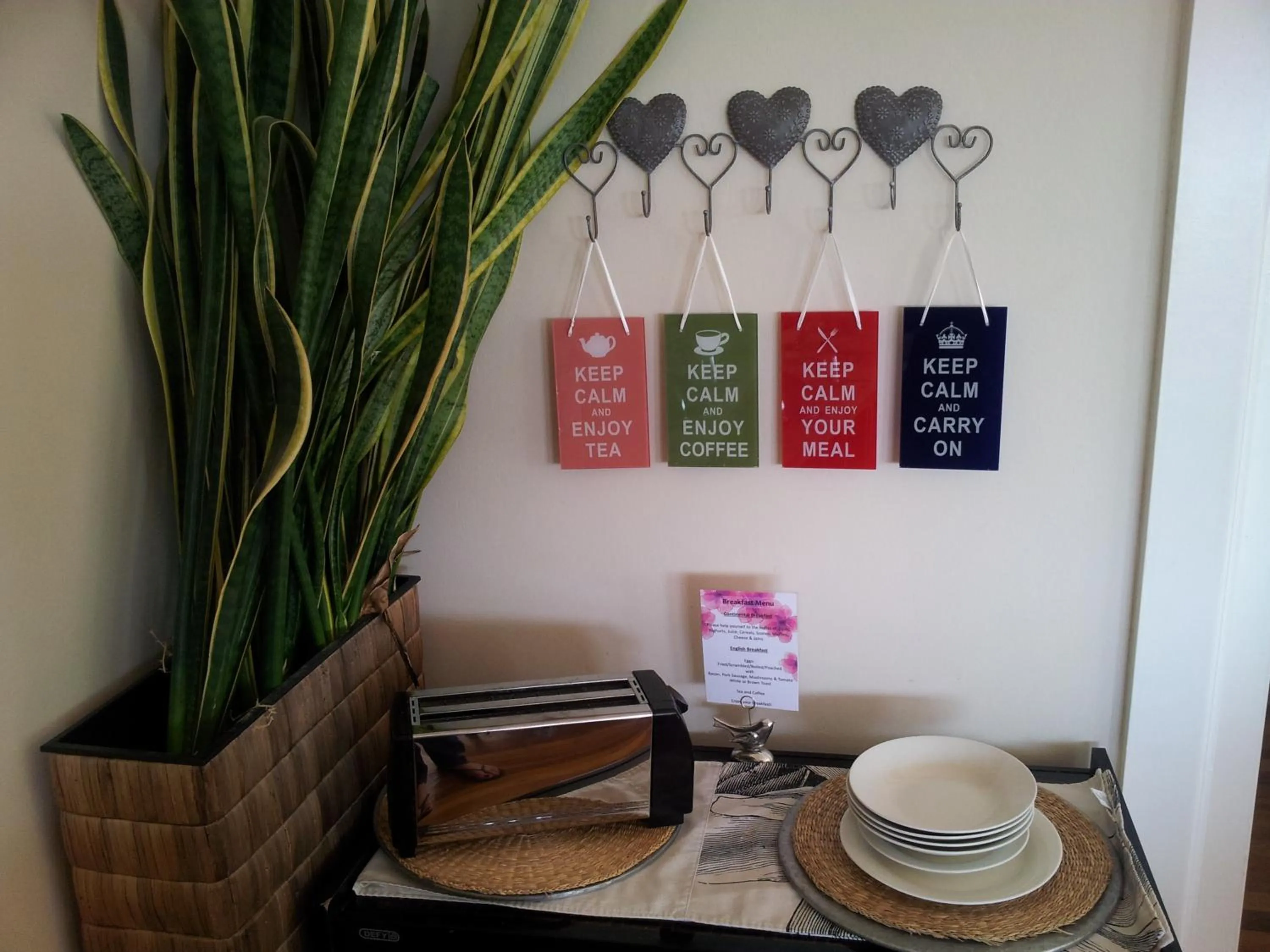 Restaurant/places to eat in Palm Beach Guesthouse