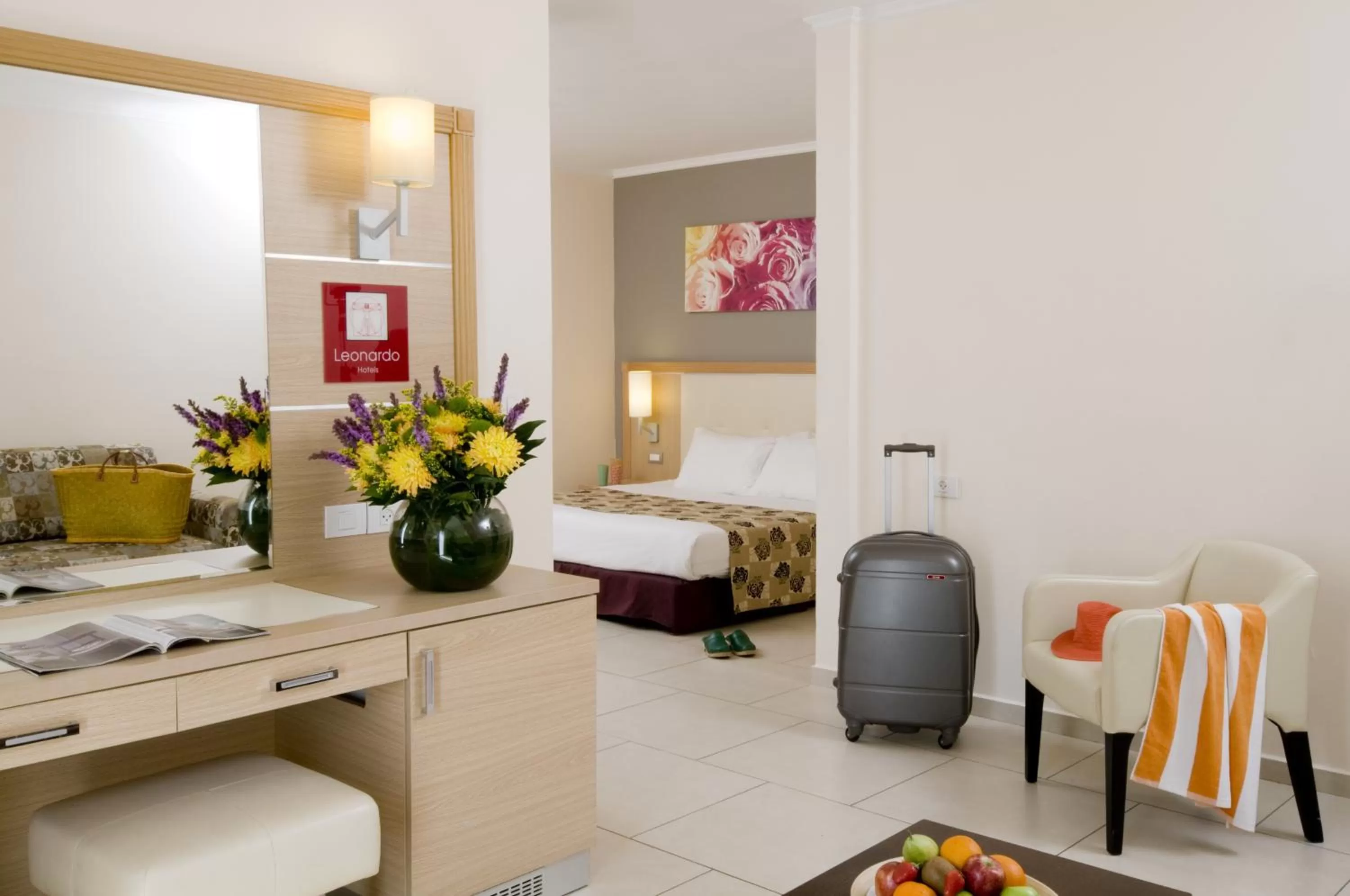 Seating area, Bed in Leonardo Royal Resort Eilat