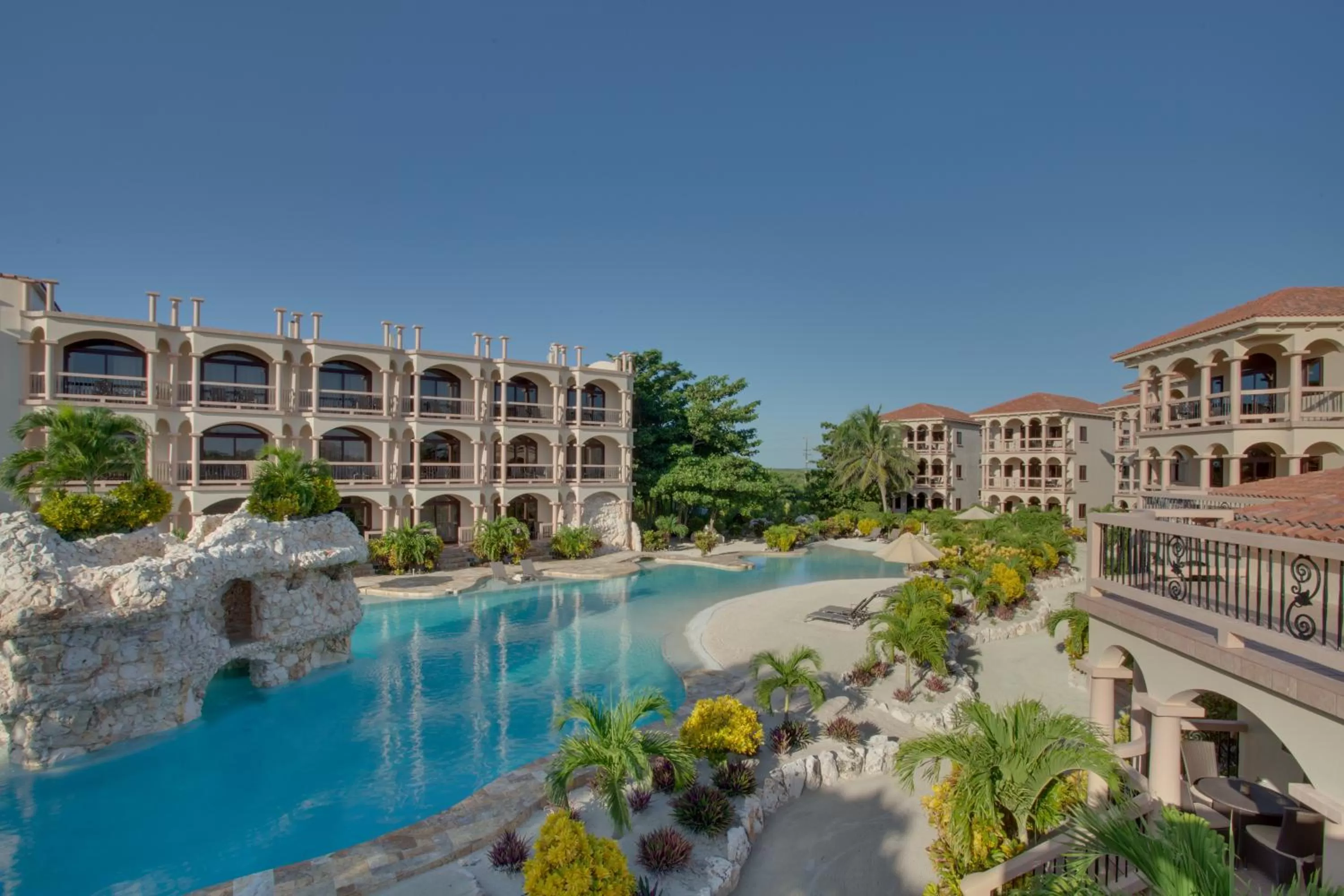 Pool view in Coco Beach Resort