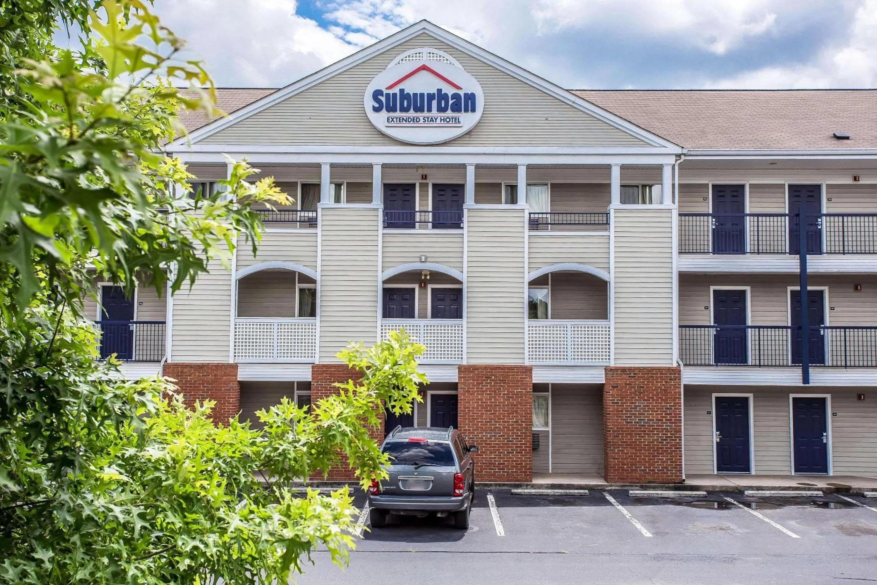 Property Building in Suburban Studios Charlotte-Ballantyne