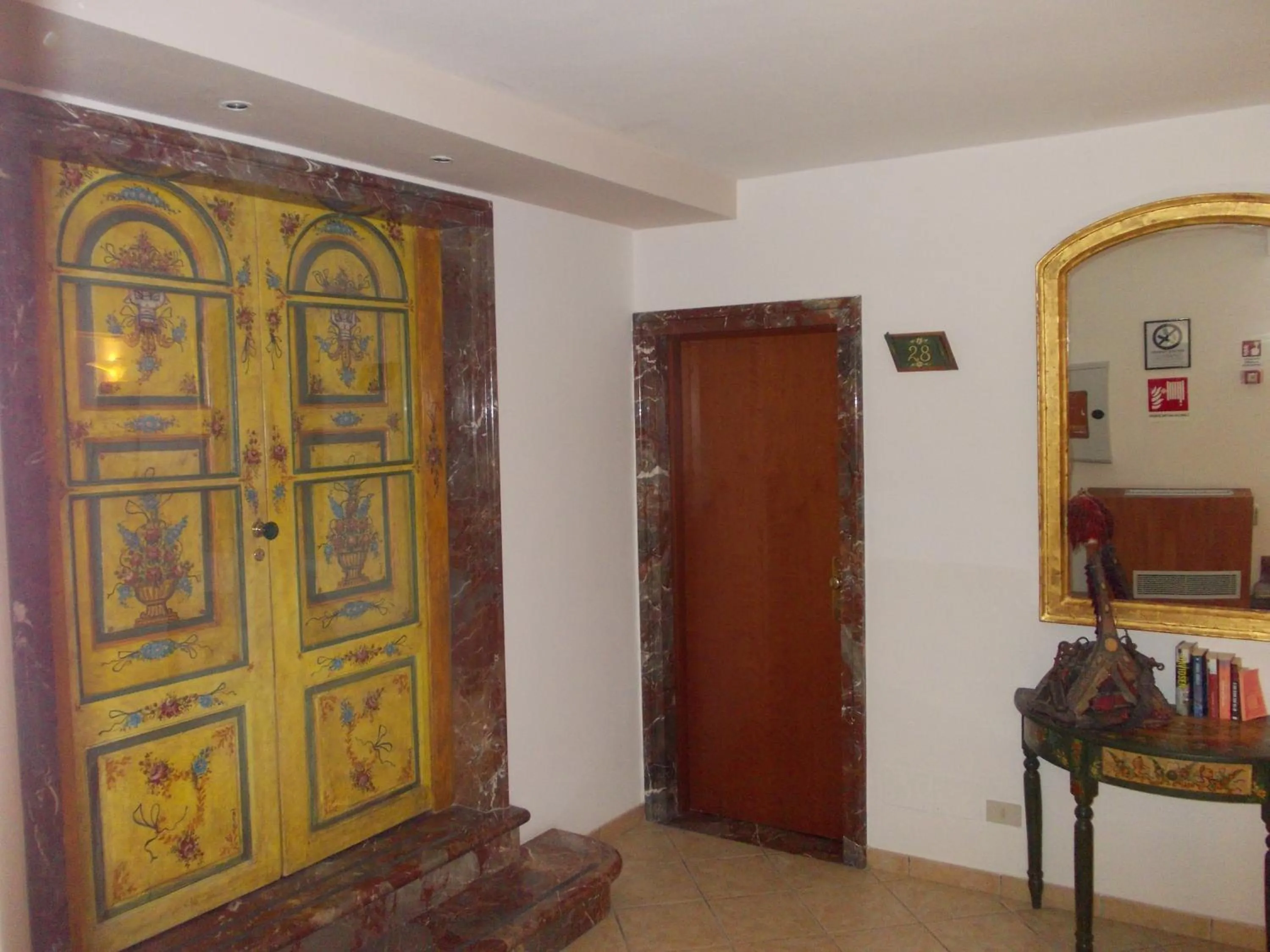 Decorative detail in Hotel Victoria