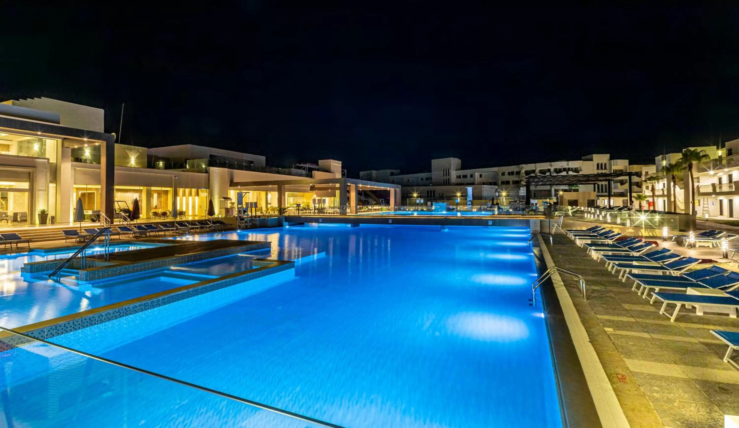Swimming pool in Amarina Abu Soma Resort & Aquapark