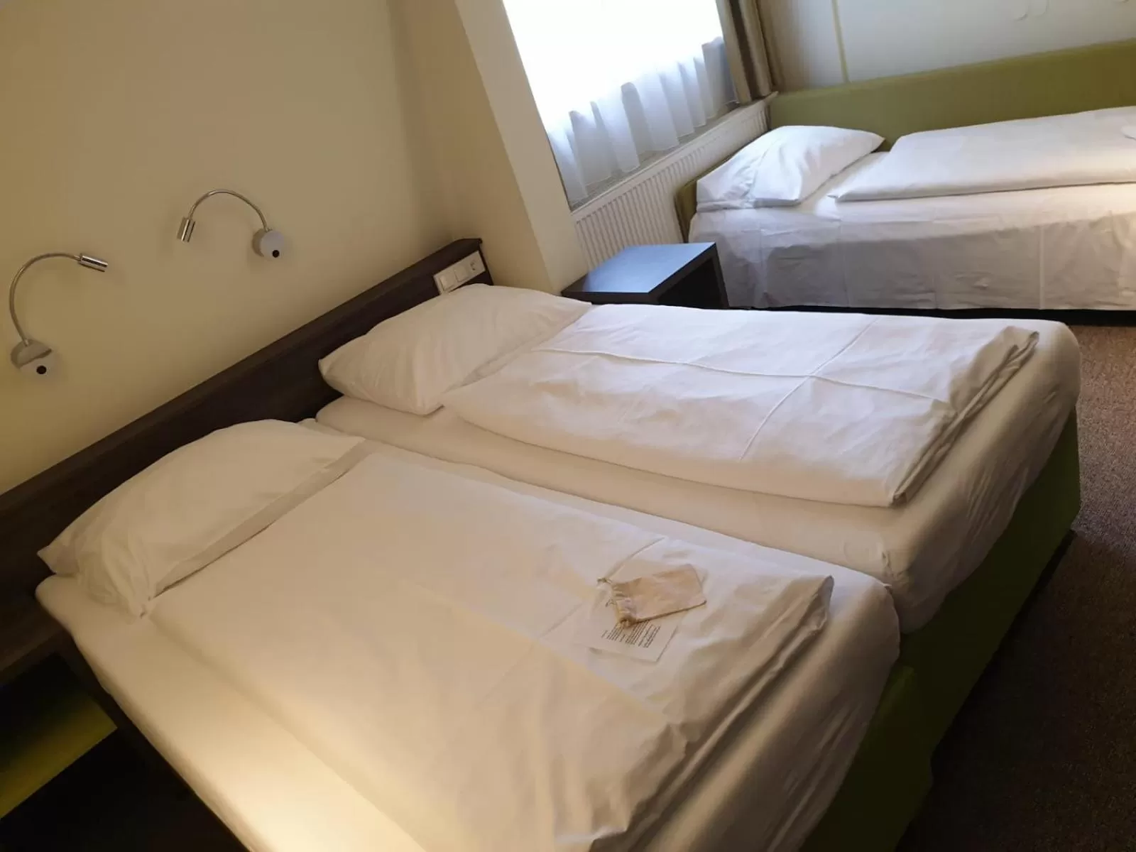 Photo of the whole room, Bed in Behringers City Hotel Nürnberg