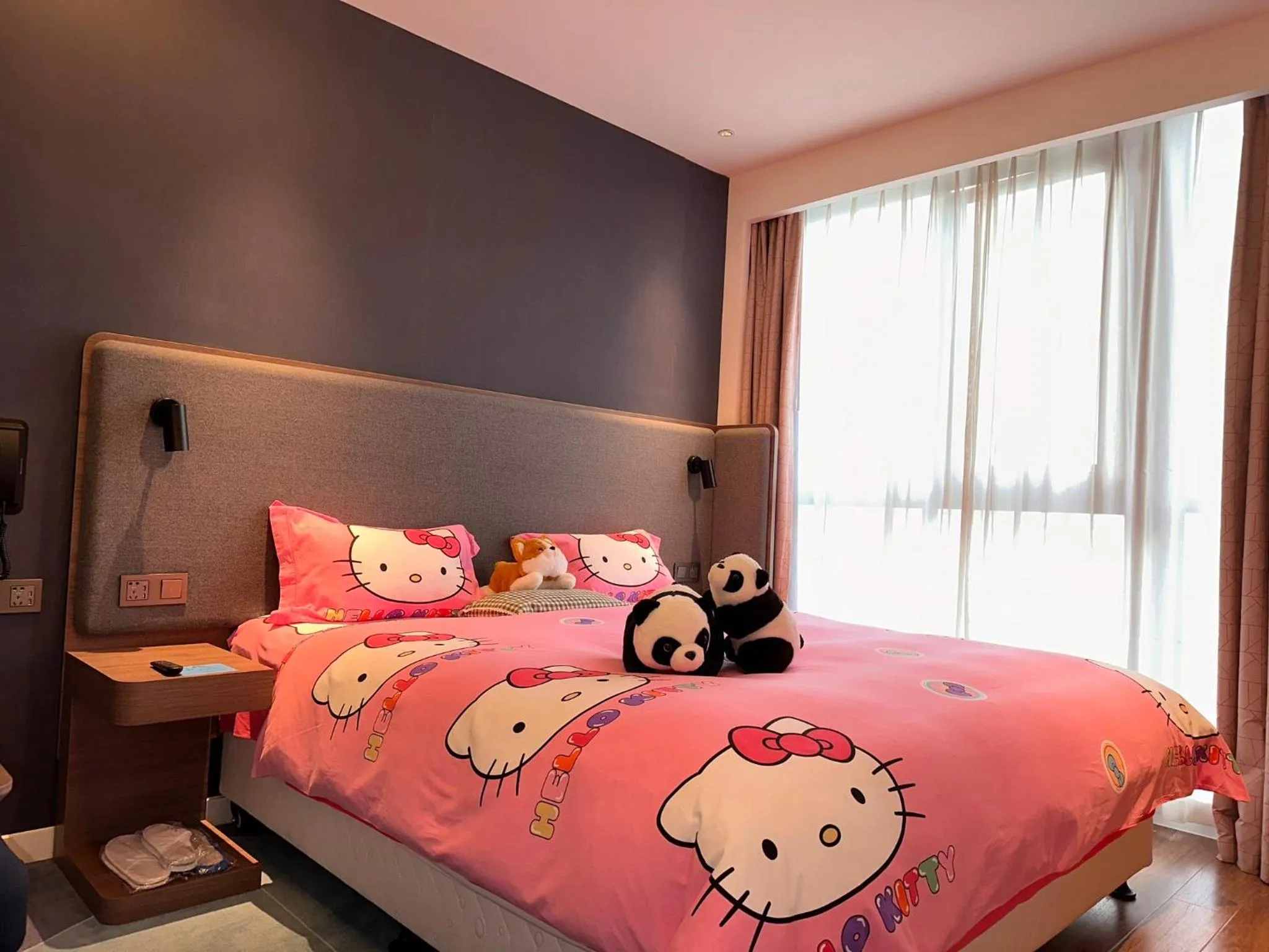 Photo of the whole room, Bed in Holiday Inn Express Chengdu Longquanyi North by IHG