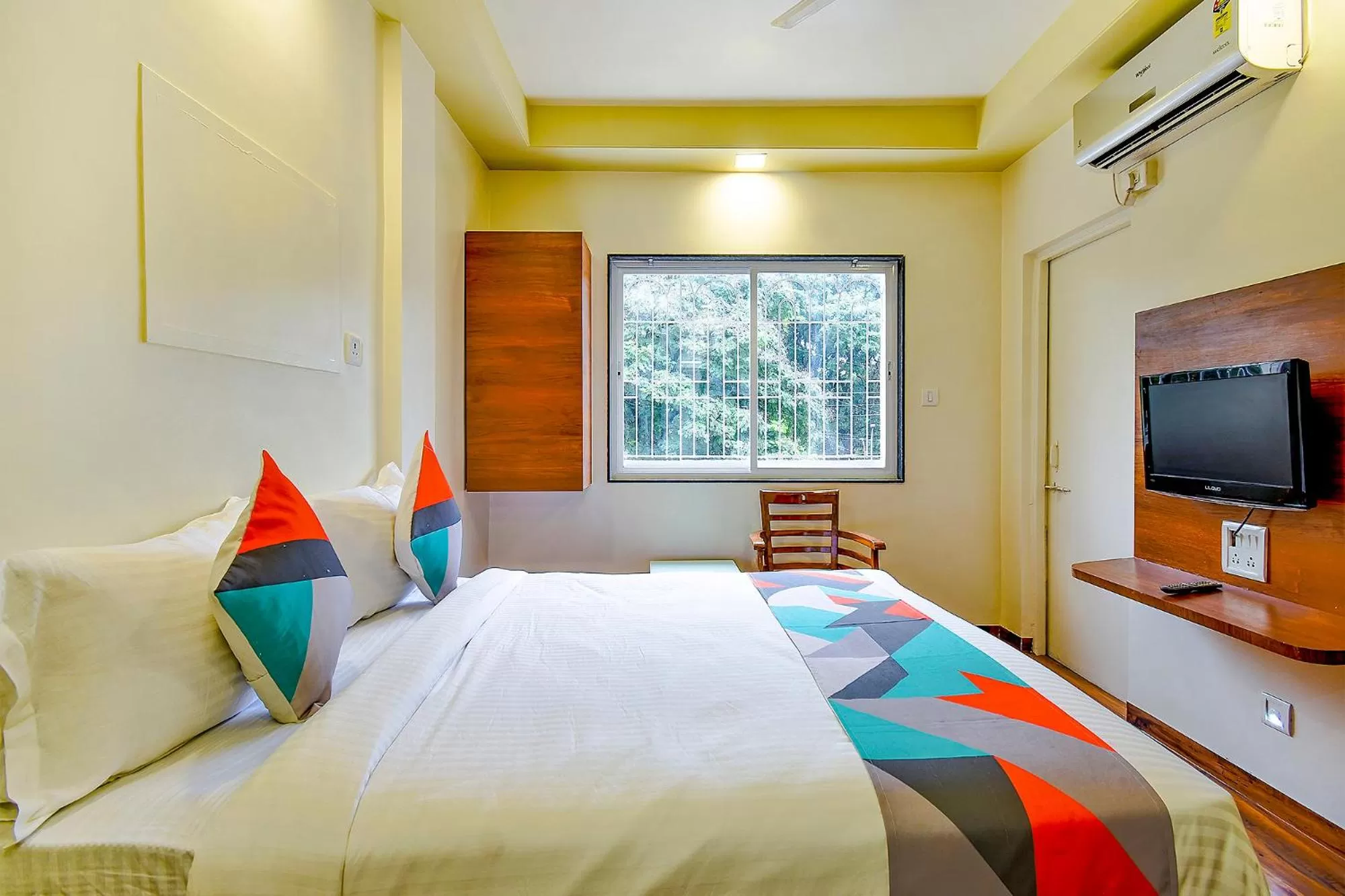 Bed in FabHotel Nandanvan