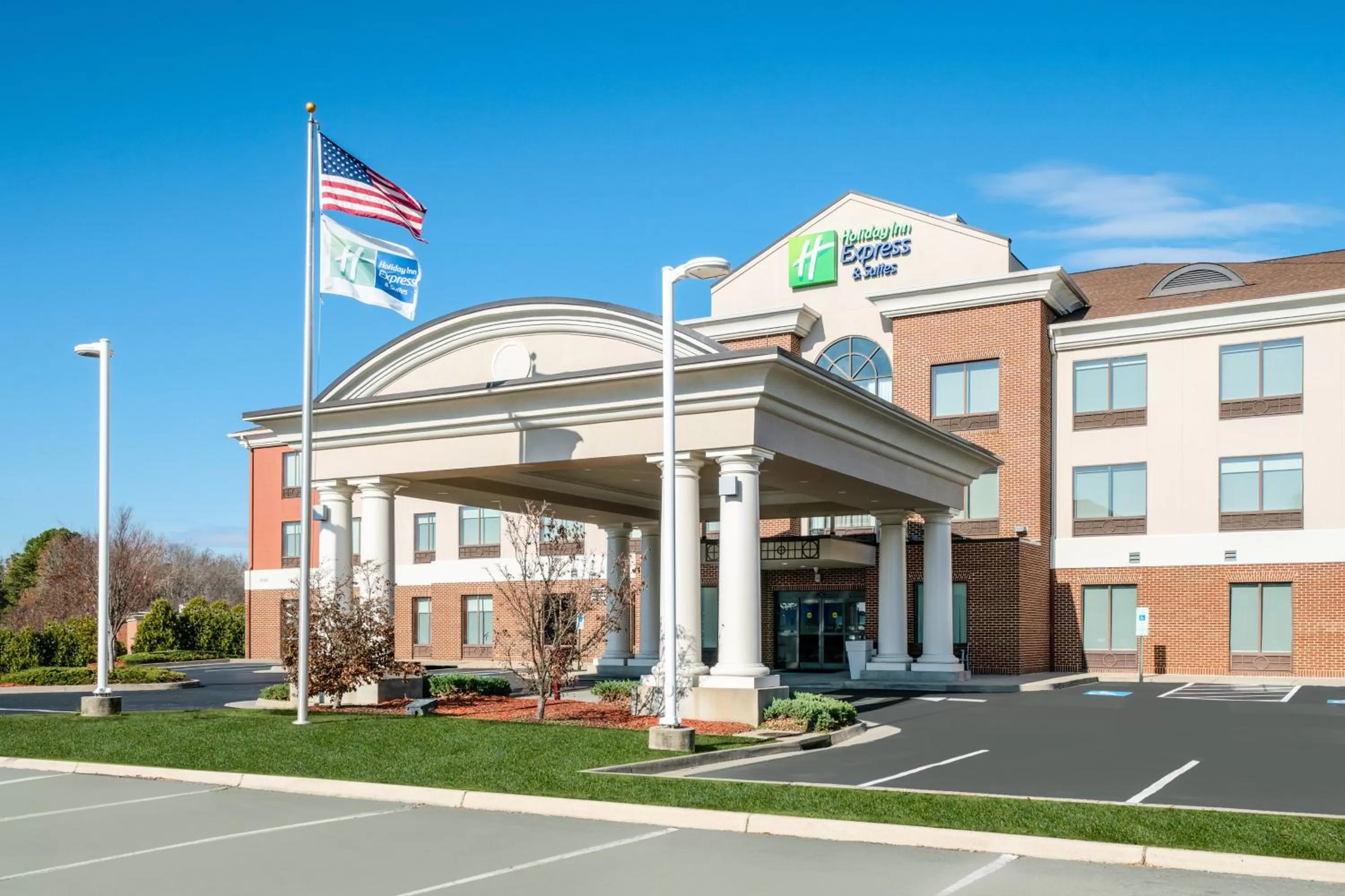Property building in Holiday Inn Express Hotel & Suites Tappahannock by IHG
