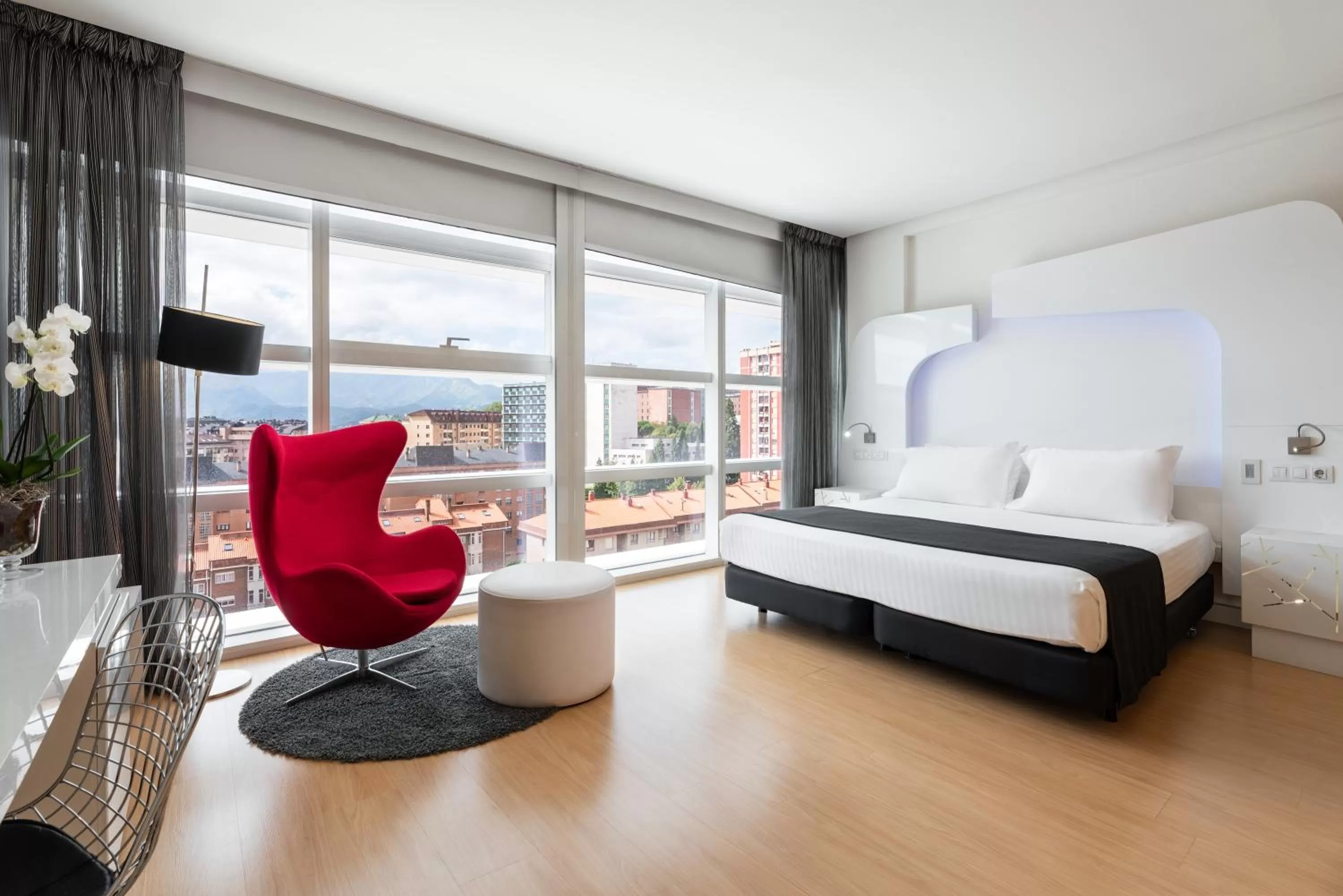 Bedroom, Bed in Eurostars Palacio de Cristal