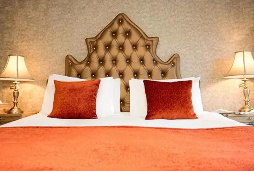 Bed in The Shankly Hotel