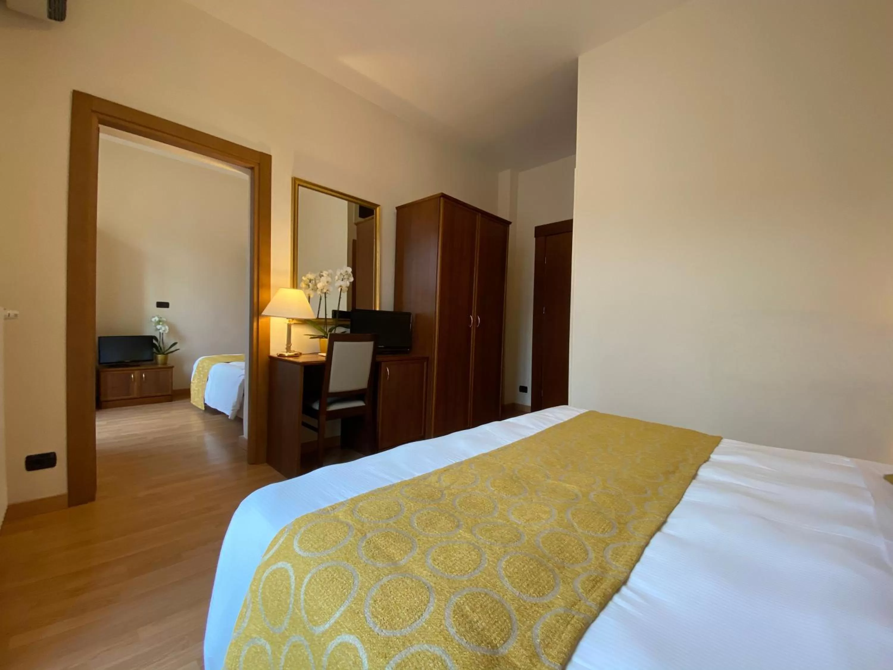 Photo of the whole room, Bed in Hotel Eletto