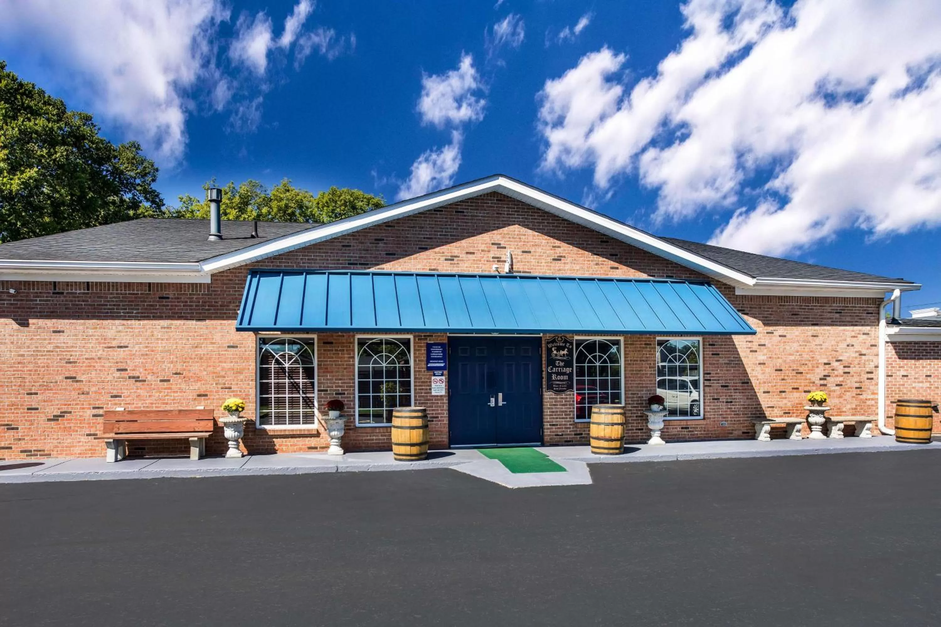 Property building in SureStay Hotel by Best Western Bardstown General Nelson