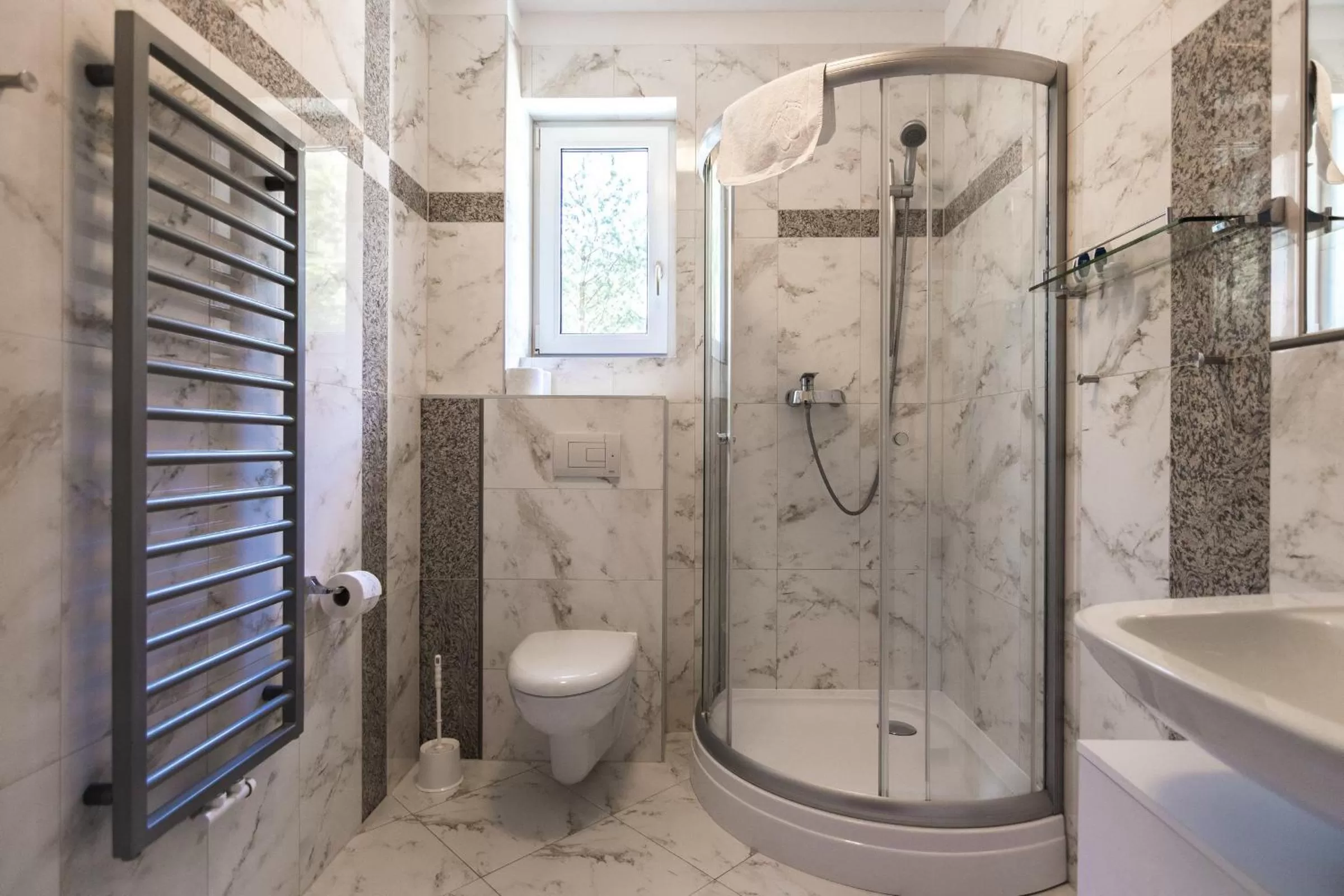 Bathroom in Resident Rene