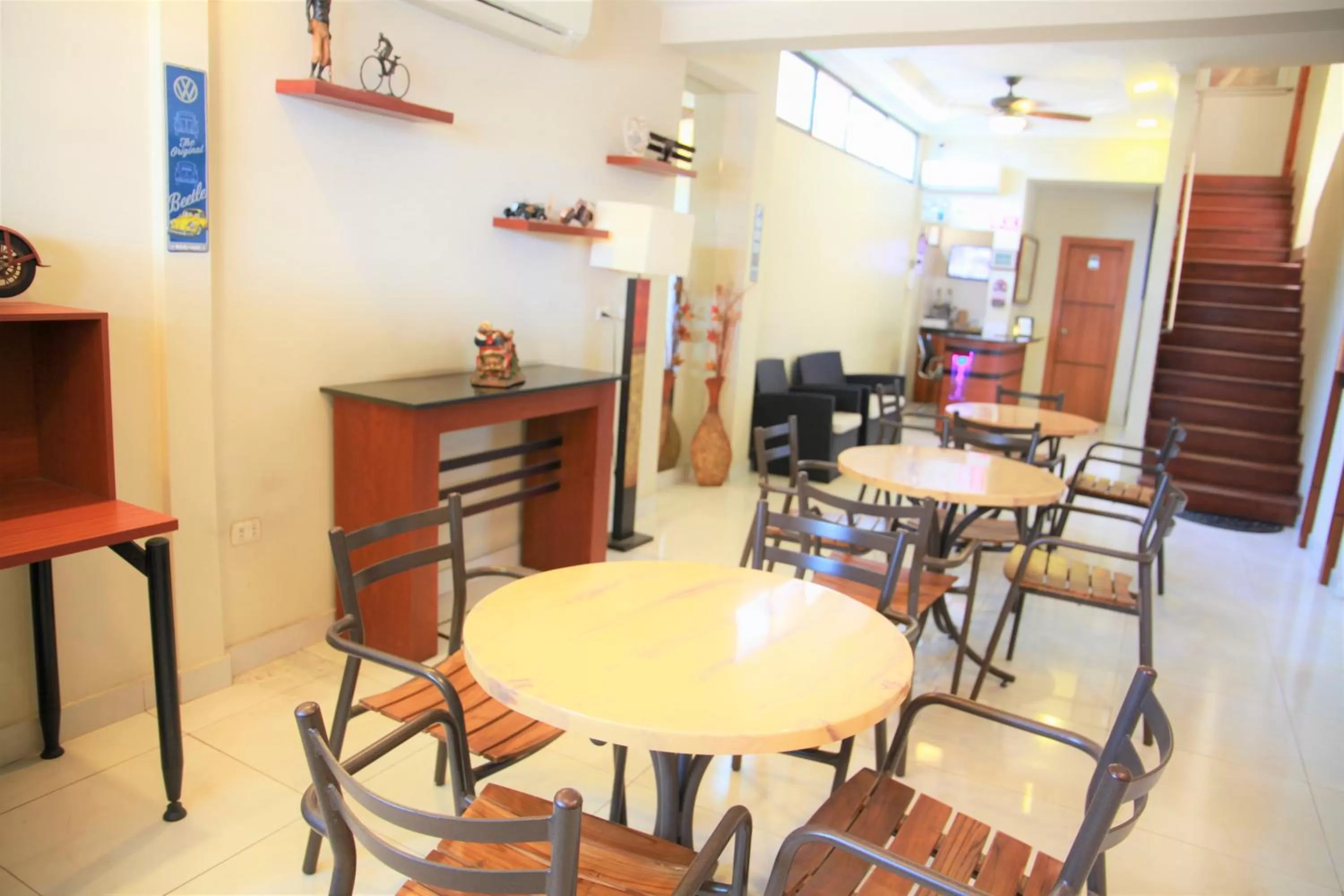 American breakfast in Hotel Apart Guayaquil Aeropuerto