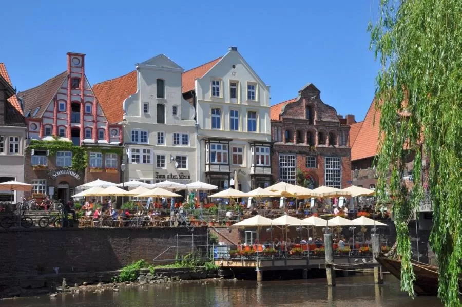 Property building in Hotel Heidpark