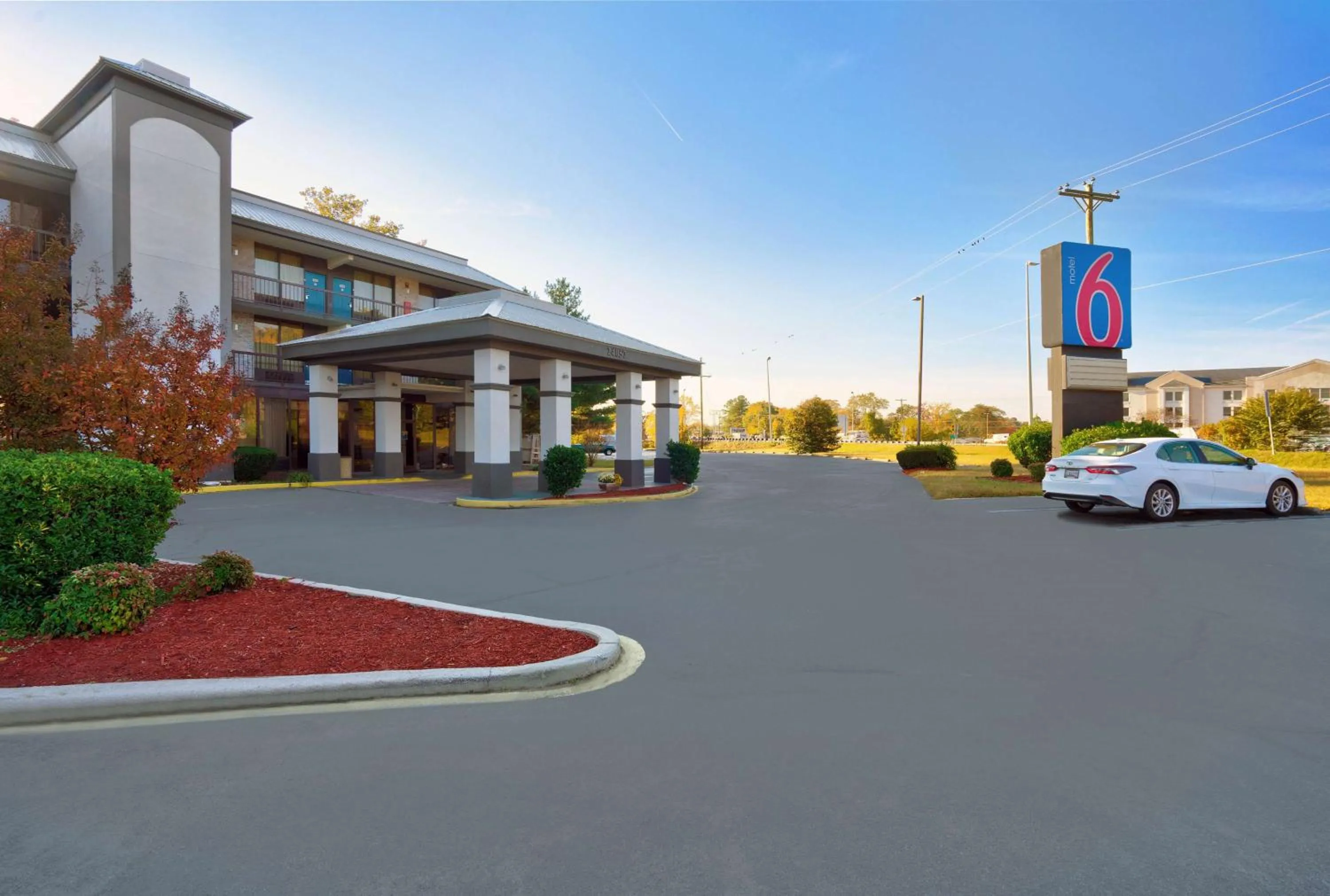 Property building in Motel 6-Seaford, DE