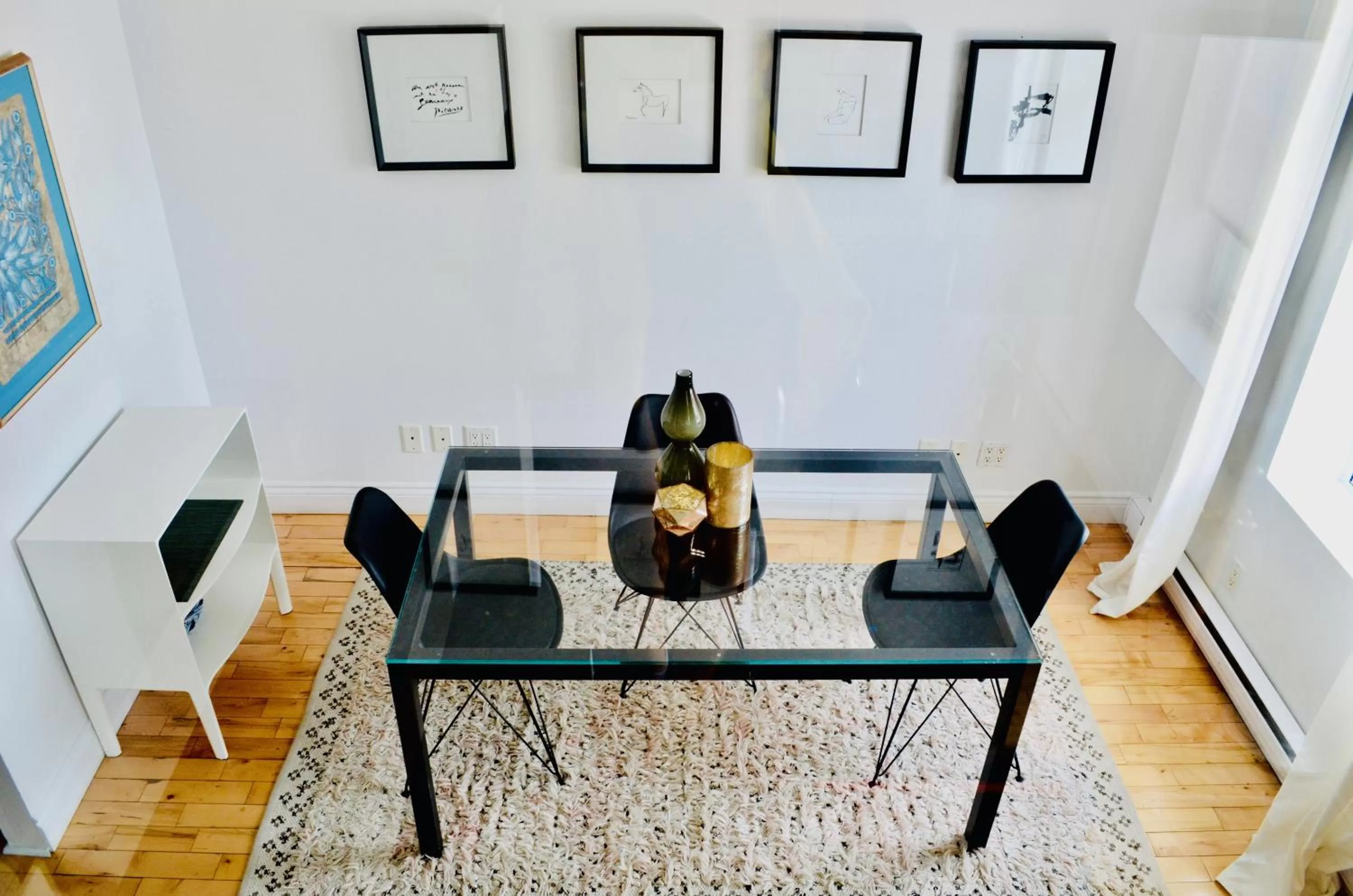 Dining area in L'Hotel Particulier Griffintown