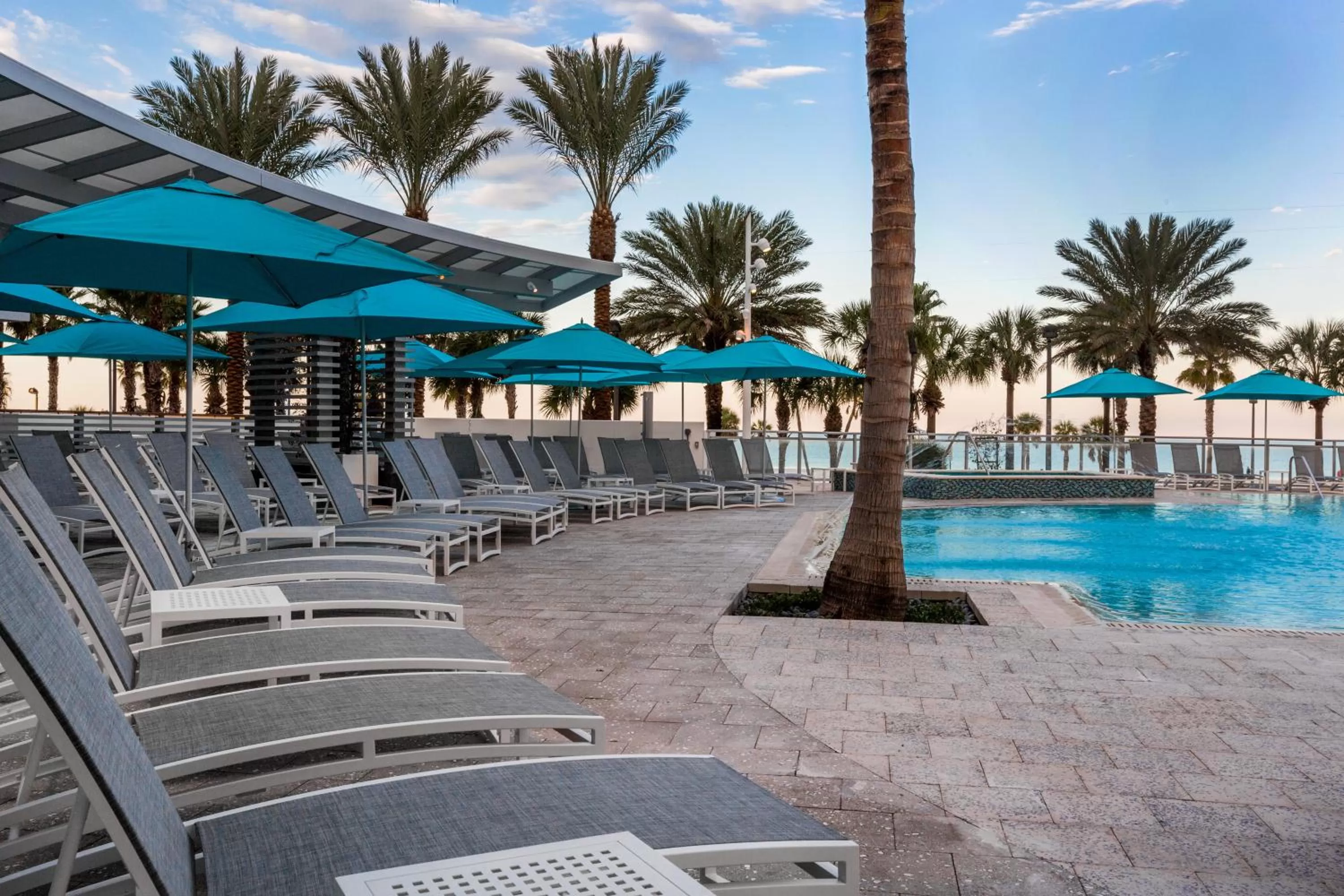 Swimming pool in Wyndham Grand Clearwater Beach